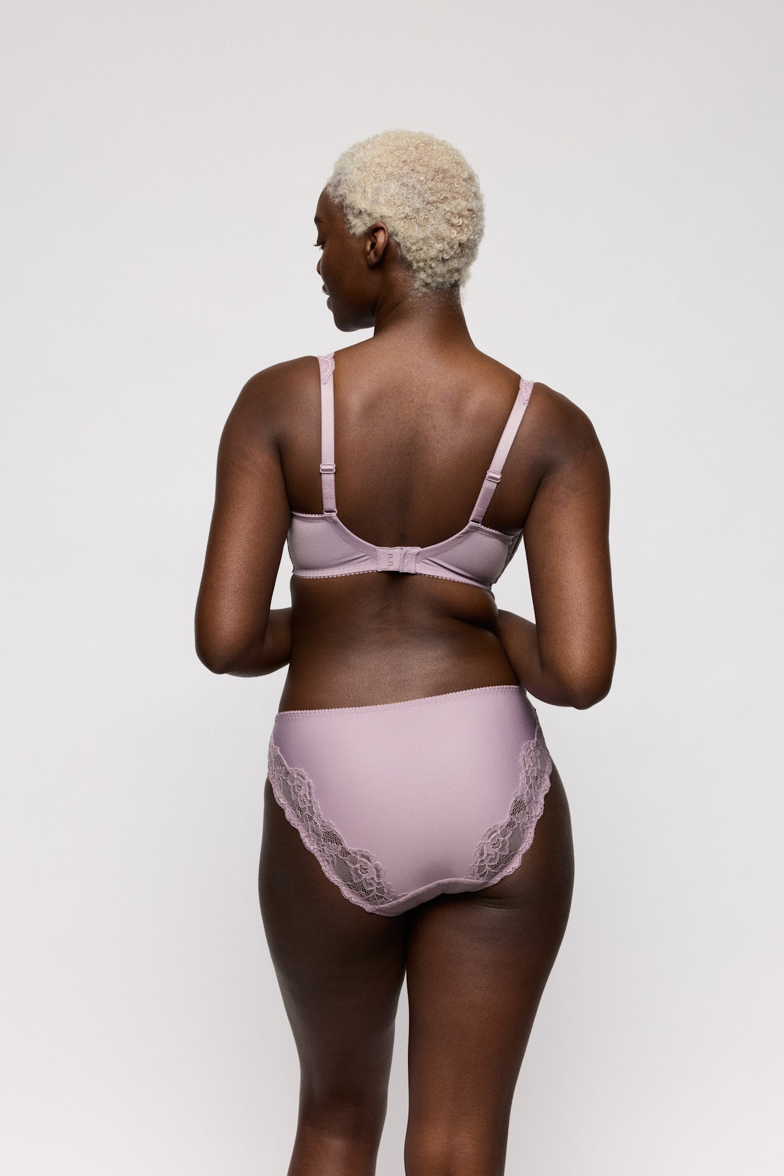 PrimaDonna Madison Rio Brief on model in Soft Sand
