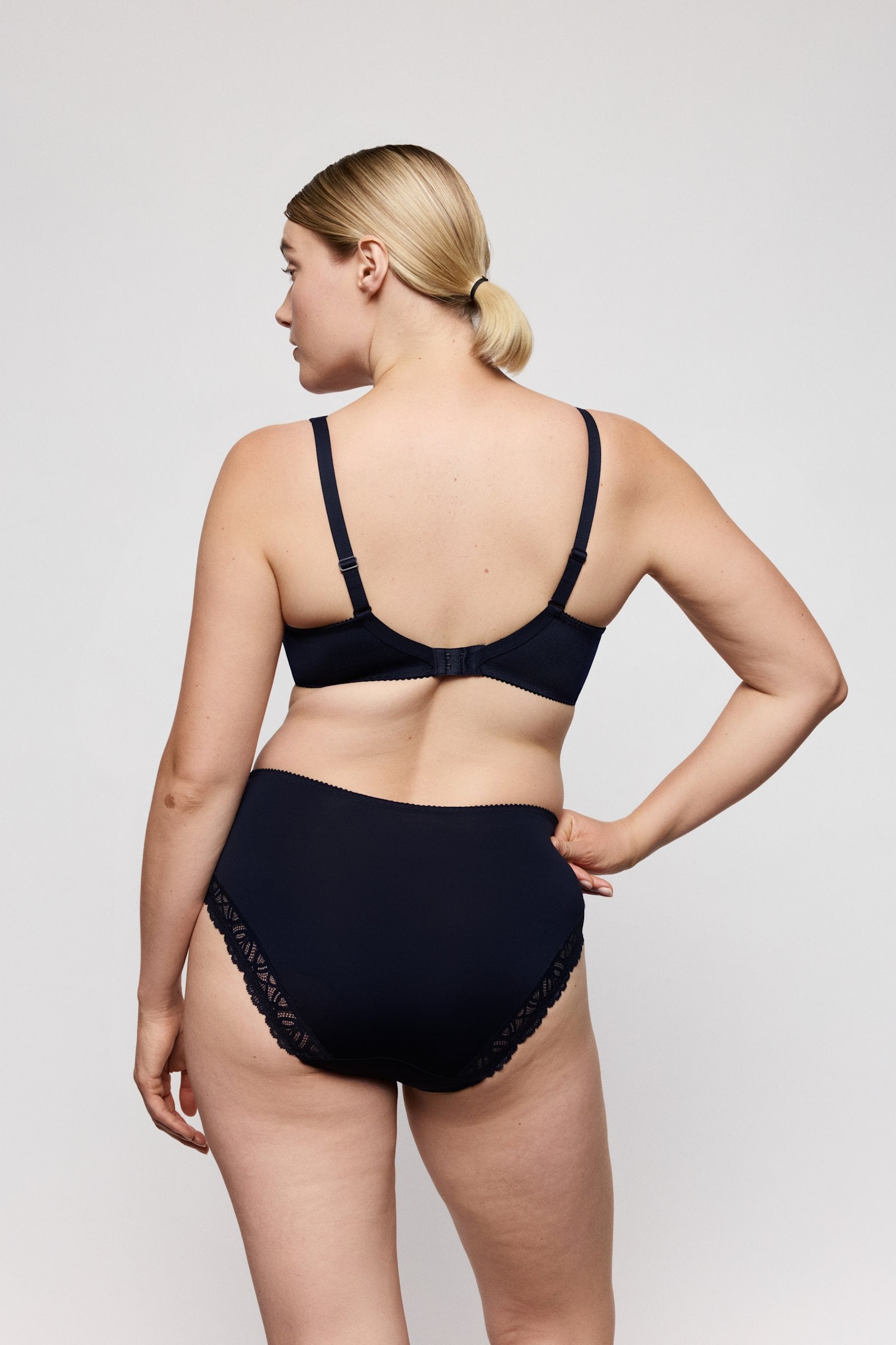 PrimaDonna Salerno Full Brief on model in Midnight Blue
