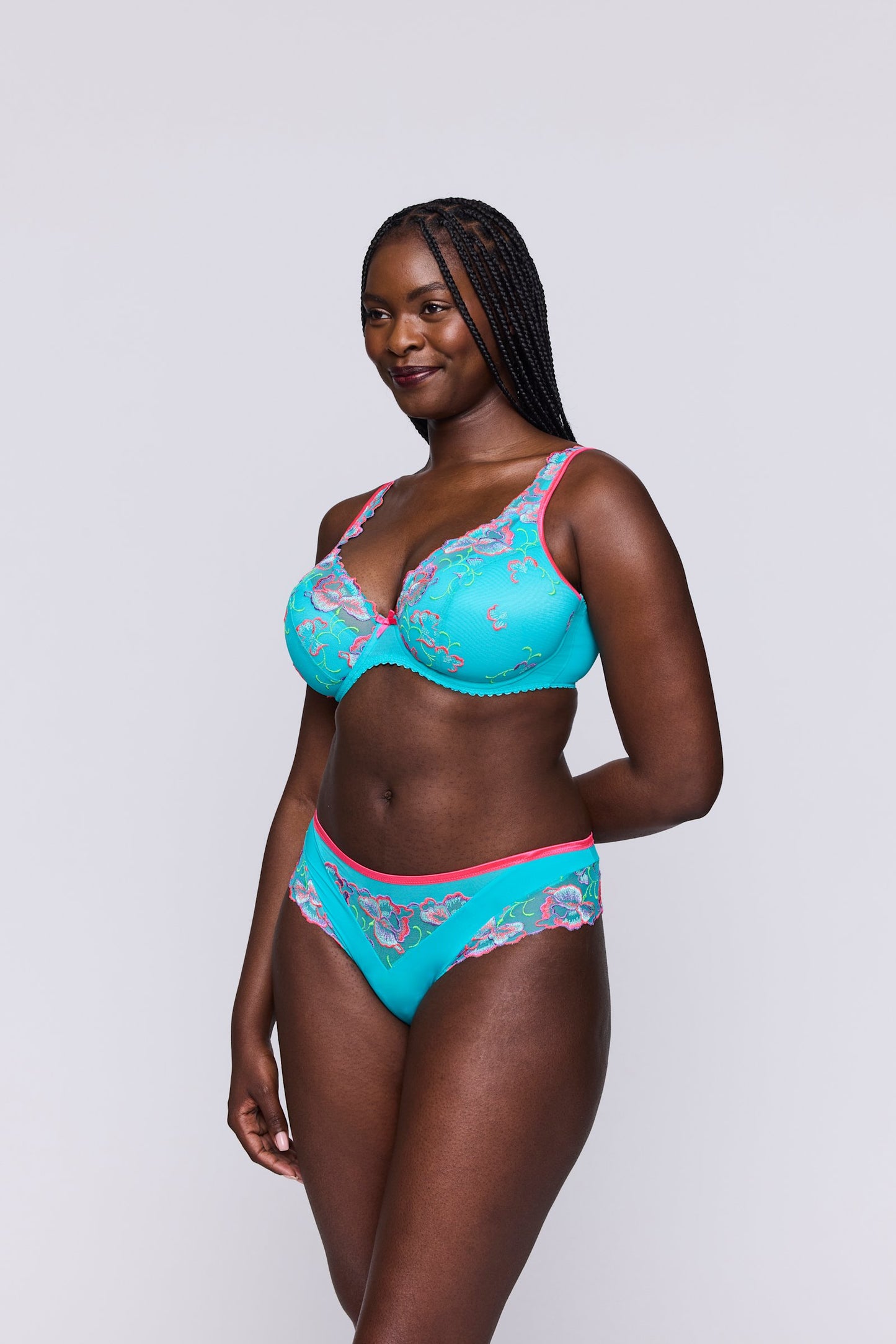 PrimaDonna Devdaha Luxury Thong on model in Mermaid