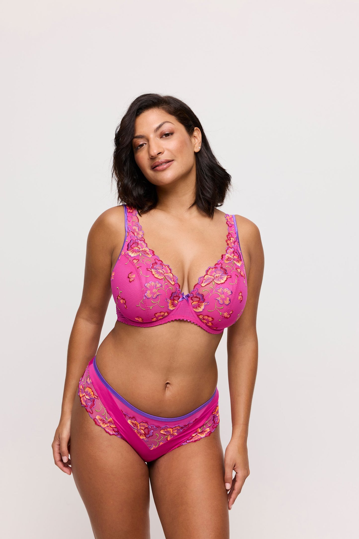 PrimaDonna Devdaha Luxury Thong on model in Very Berry