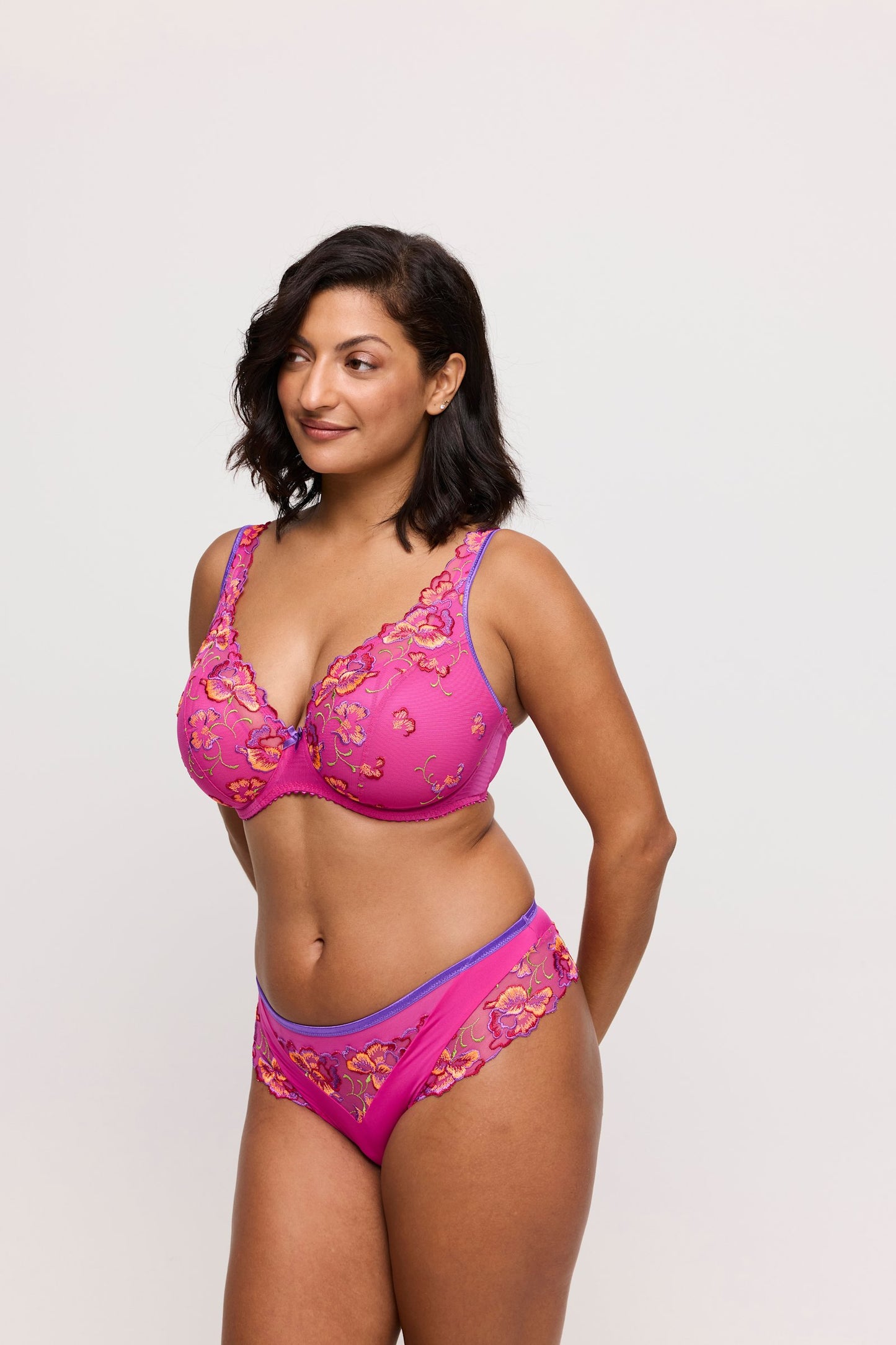 PrimaDonna Devdaha Luxury Thong on model in Very Berry