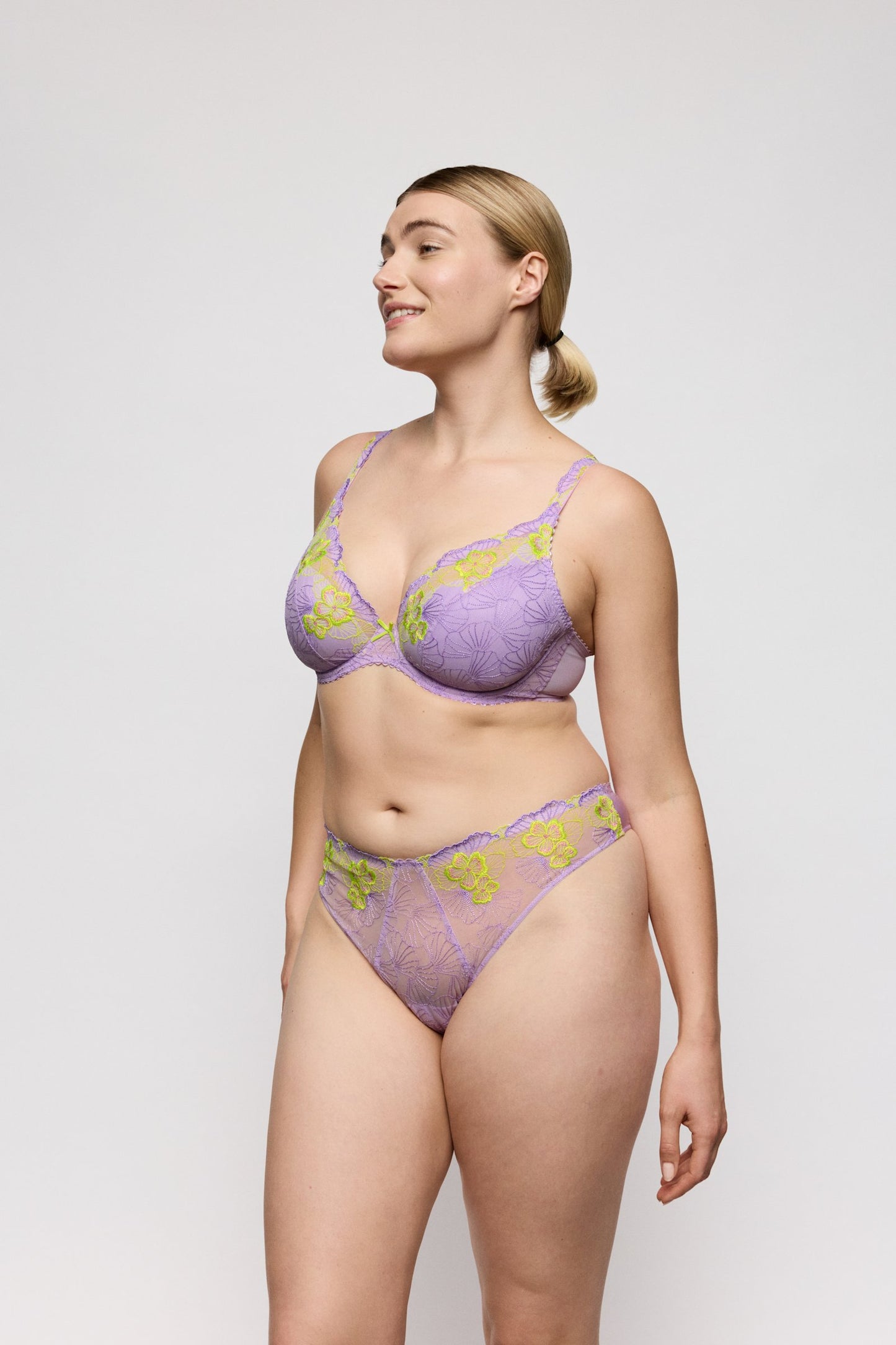 PrimaDonna Ixia Thong on model in Wisteria