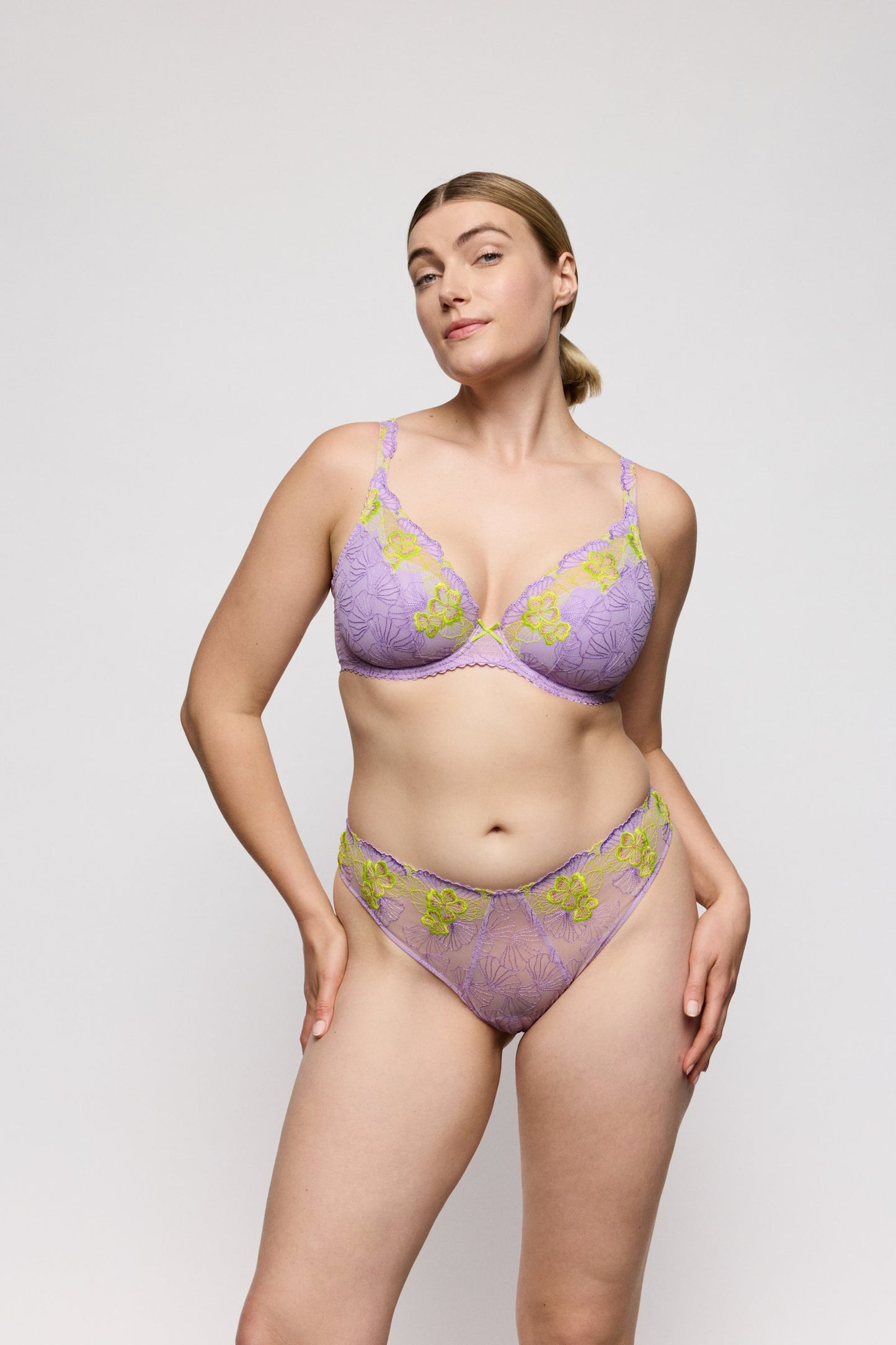 PrimaDonna Ixia Thong on model in Wisteria