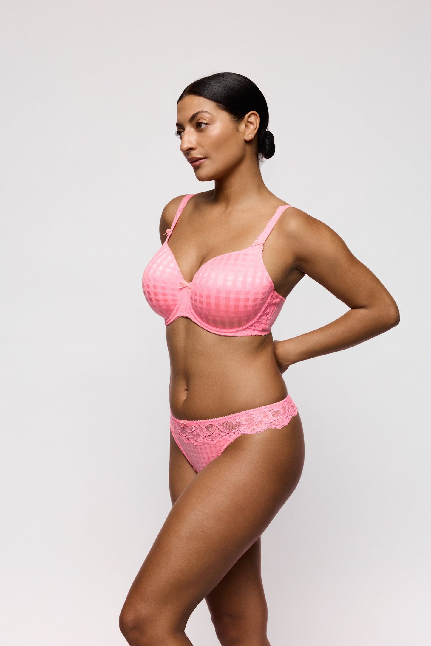 PrimaDonna Madison Plunge Bra on model in Pink Parfait