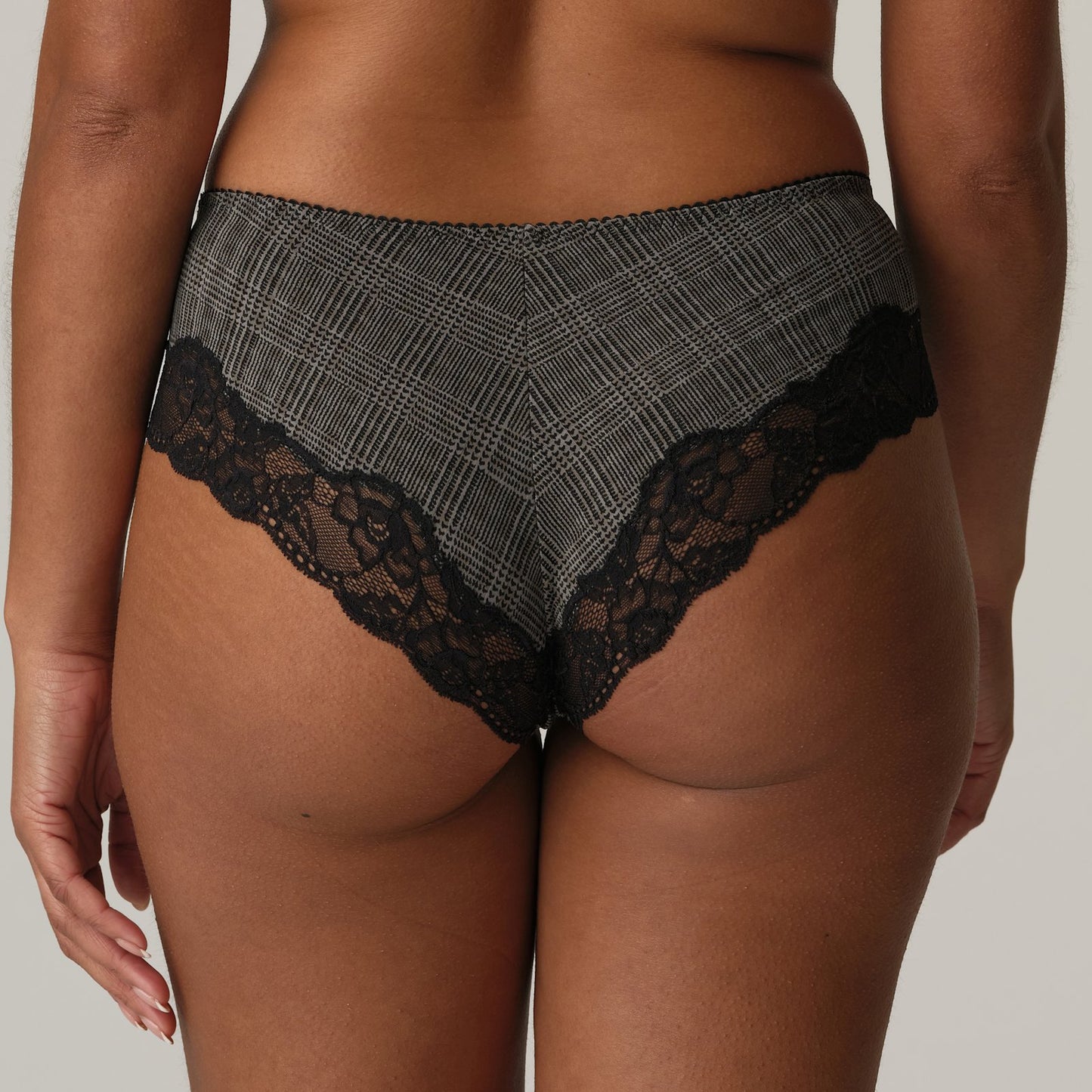 PrimaDonna Madison Hotpant in Black Tailor