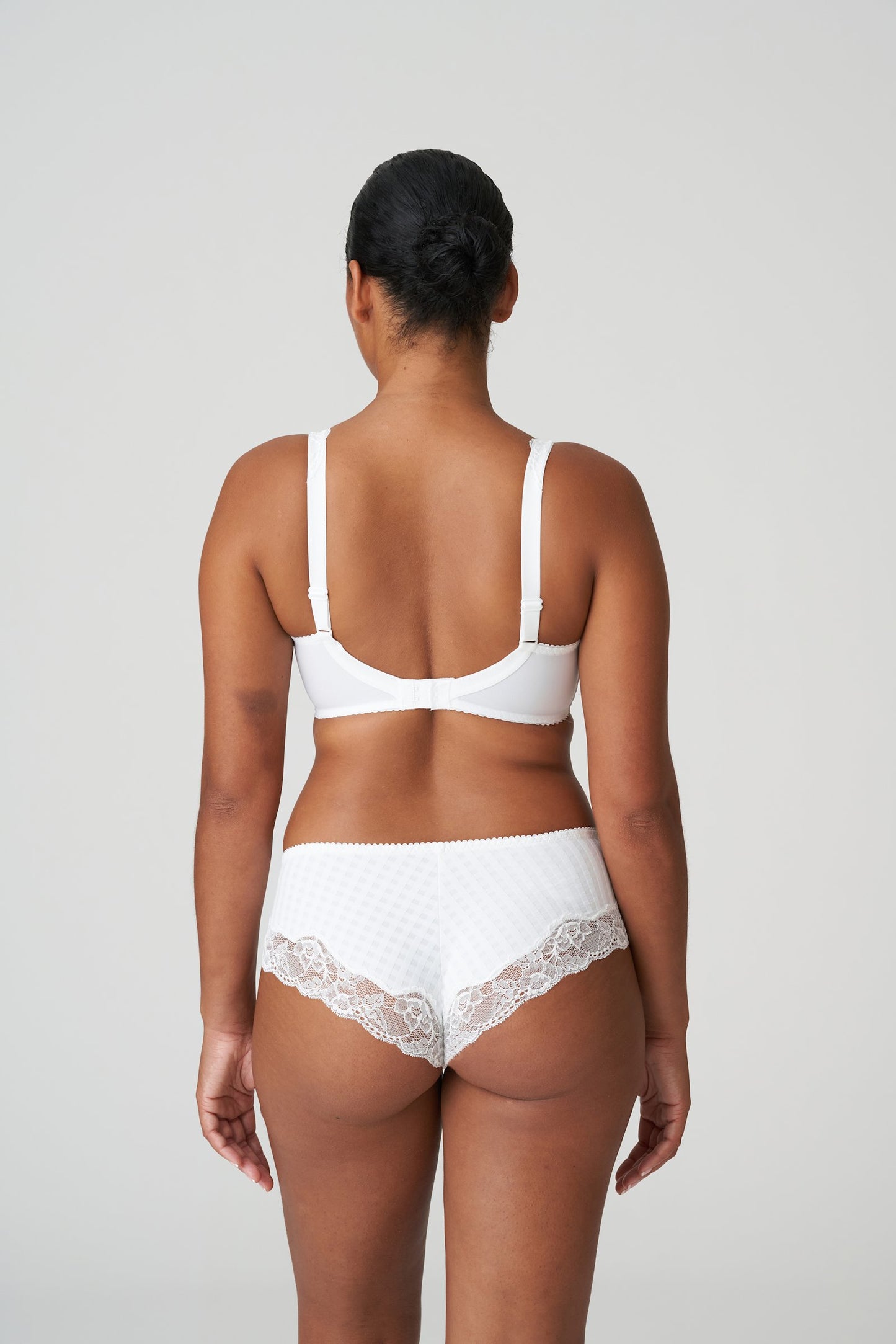 PrimaDonna Madison Hotpant on model in White