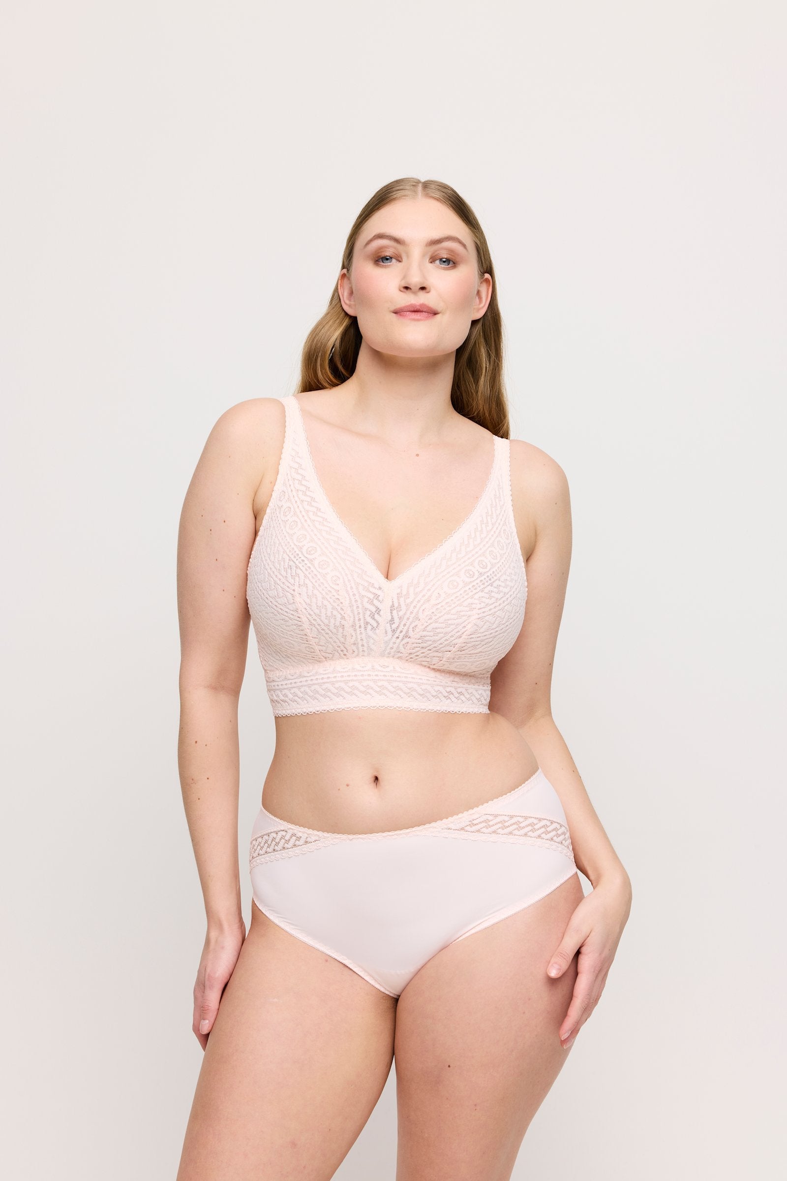 PrimaDonna Montara Full Brief on model in Crystal Pink
