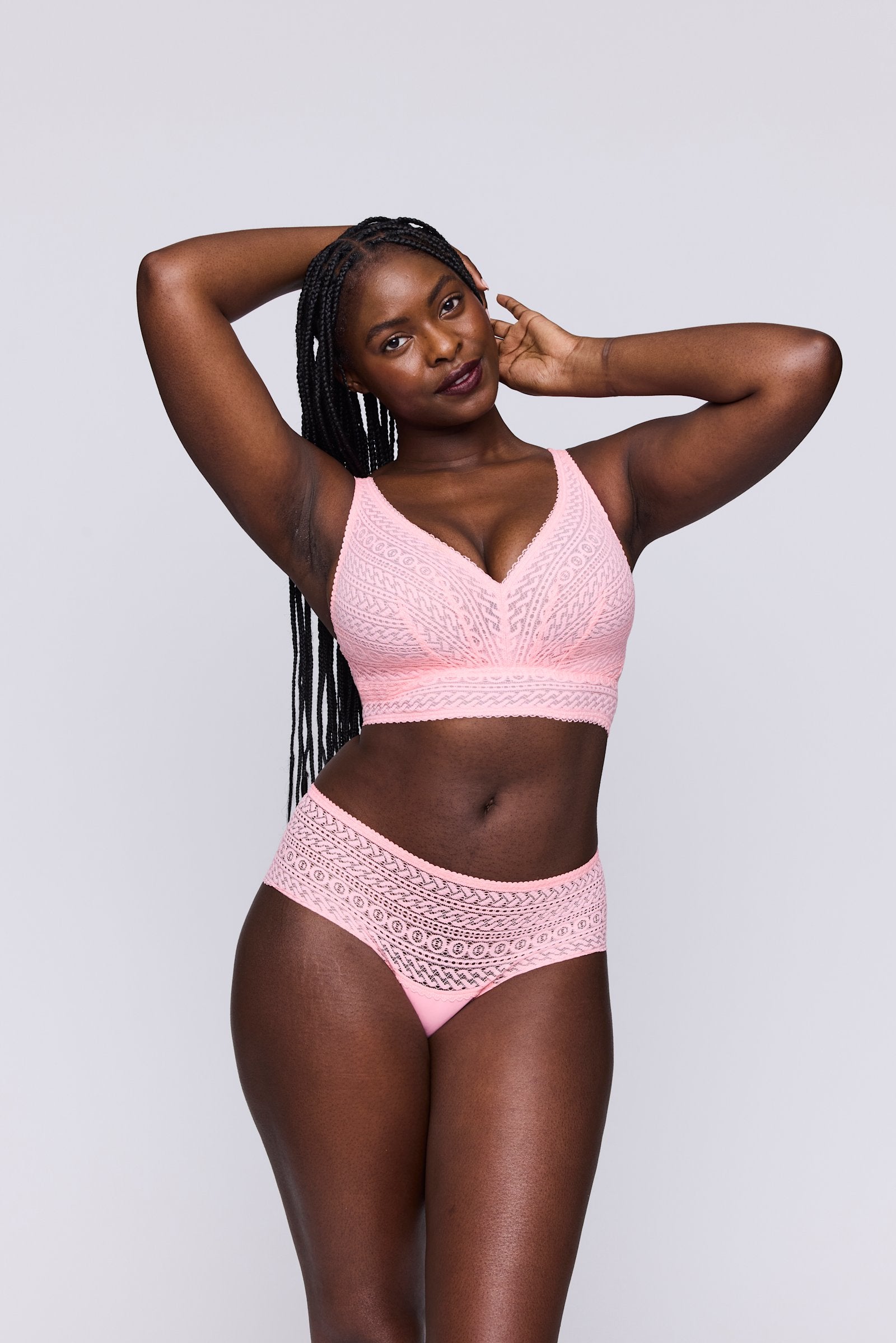 PrimaDonna Montara Luxury Thong on model in Pink Parfait