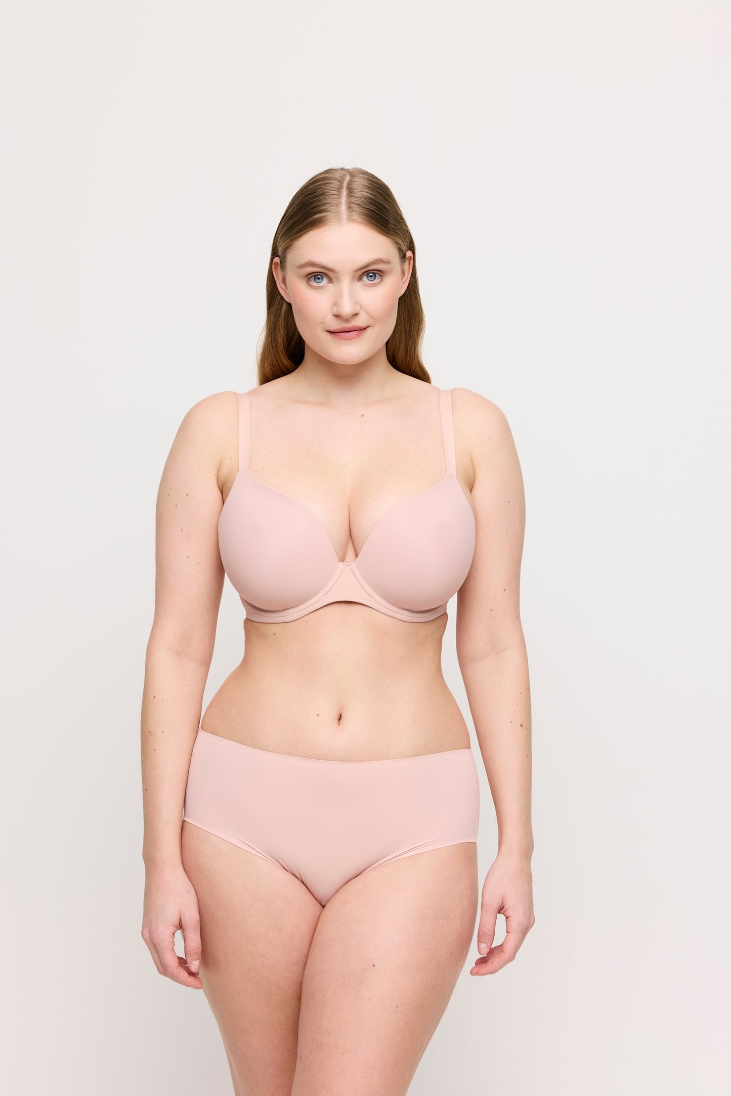 PrimaDonna Figuras Full Brief on model in Powder Rose