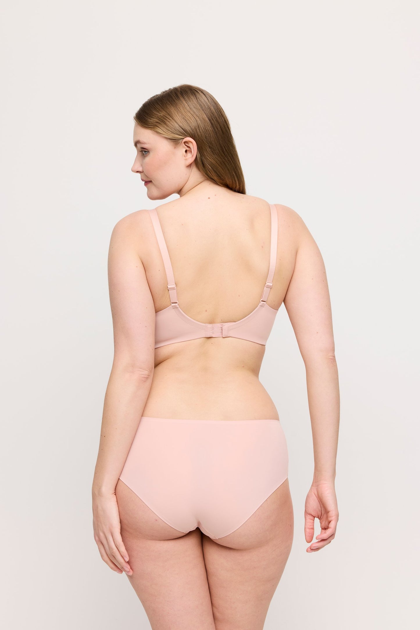 PrimaDonna Figuras Full Brief on model in Powder Rose