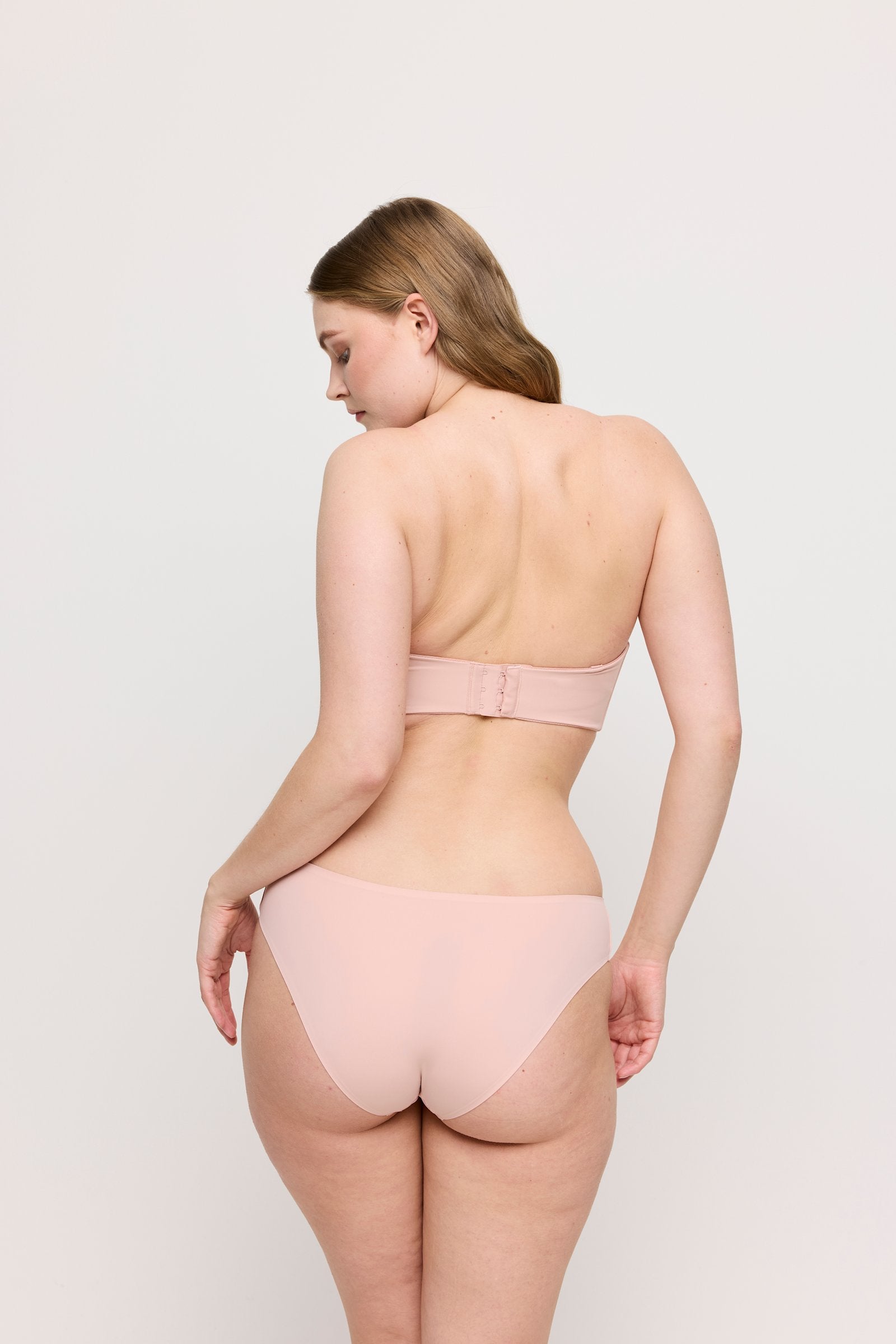 PrimaDonna Figuras Rio Brief on model in Powder Rose