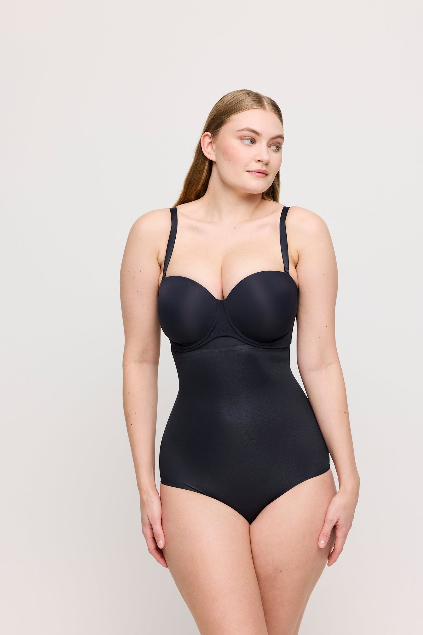 PrimaDonna Figuras Full Brief on model in Charcoal
