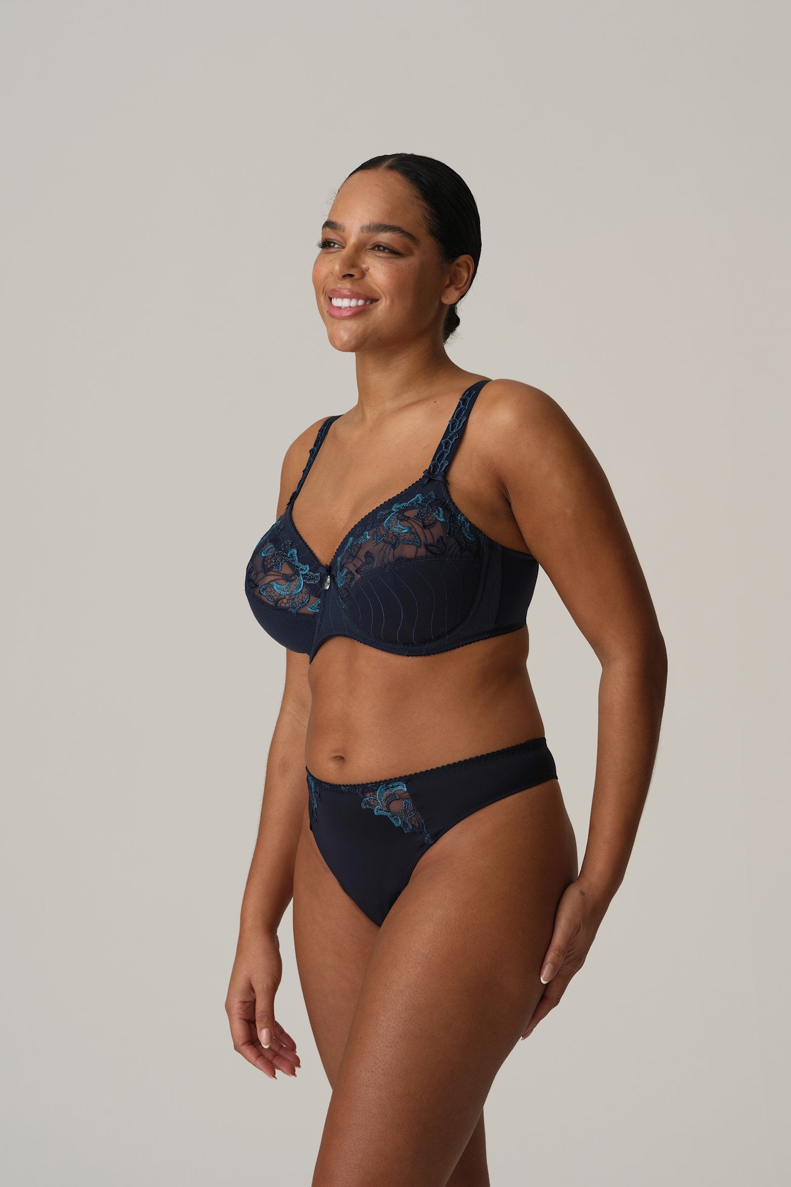 PrimaDonna Deauville Thong on model in Velvet Blue