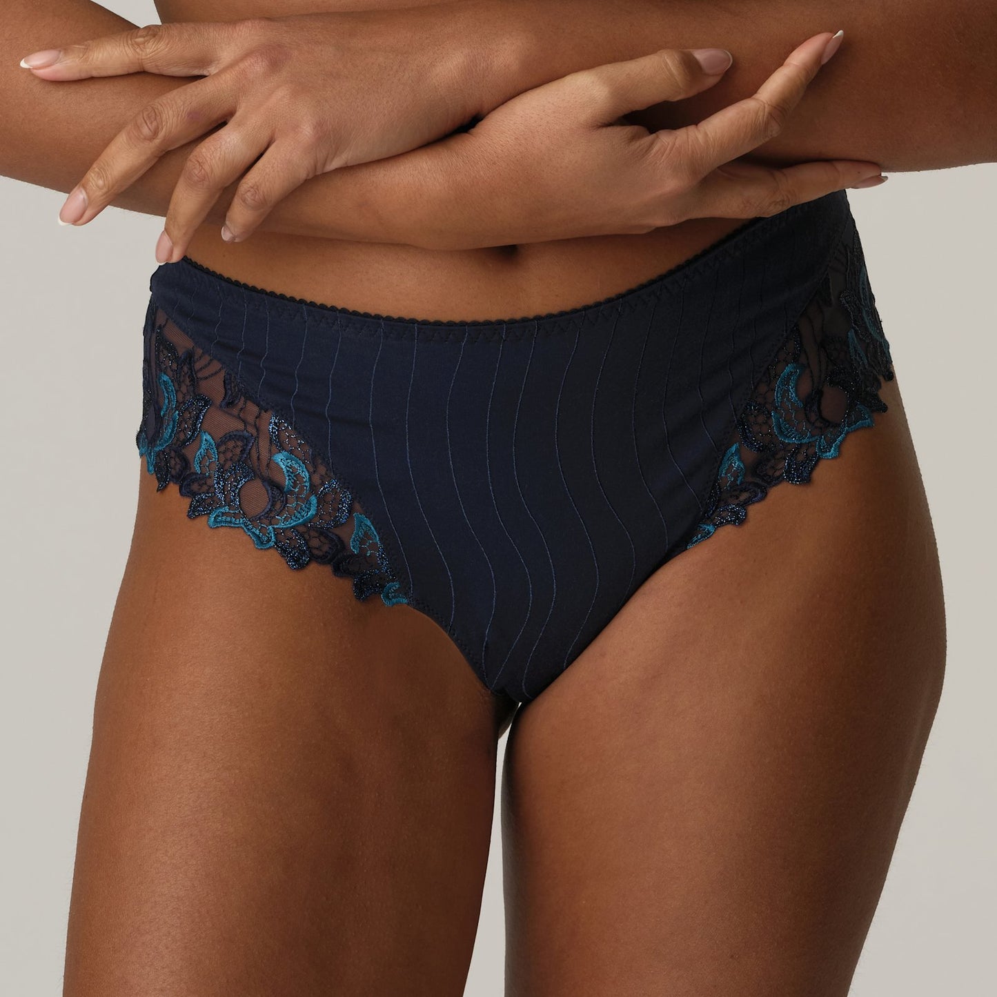 PrimaDonna Deauville Luxury Thong in Velvet Blue