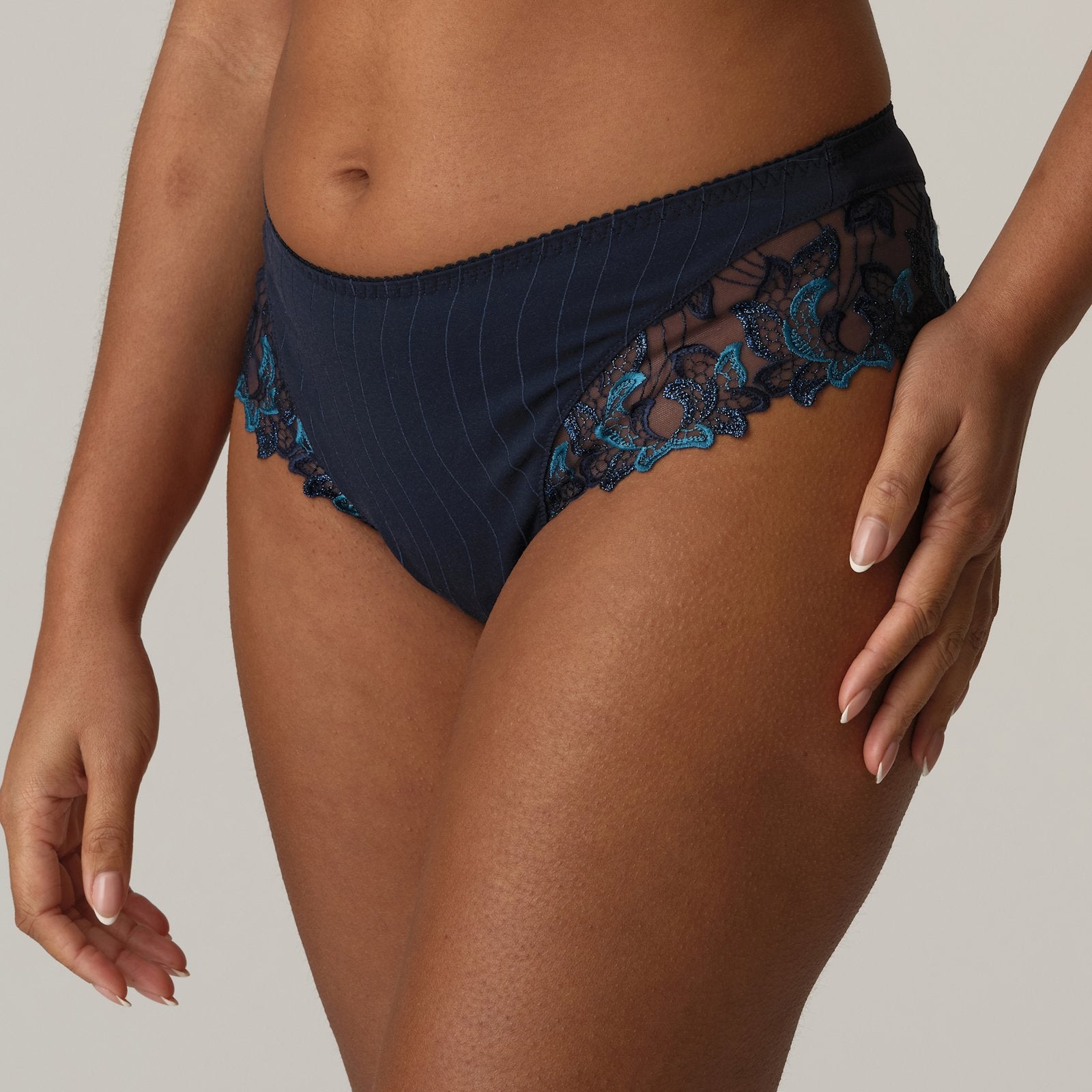PrimaDonna Deauville Luxury Thong in Velvet Blue