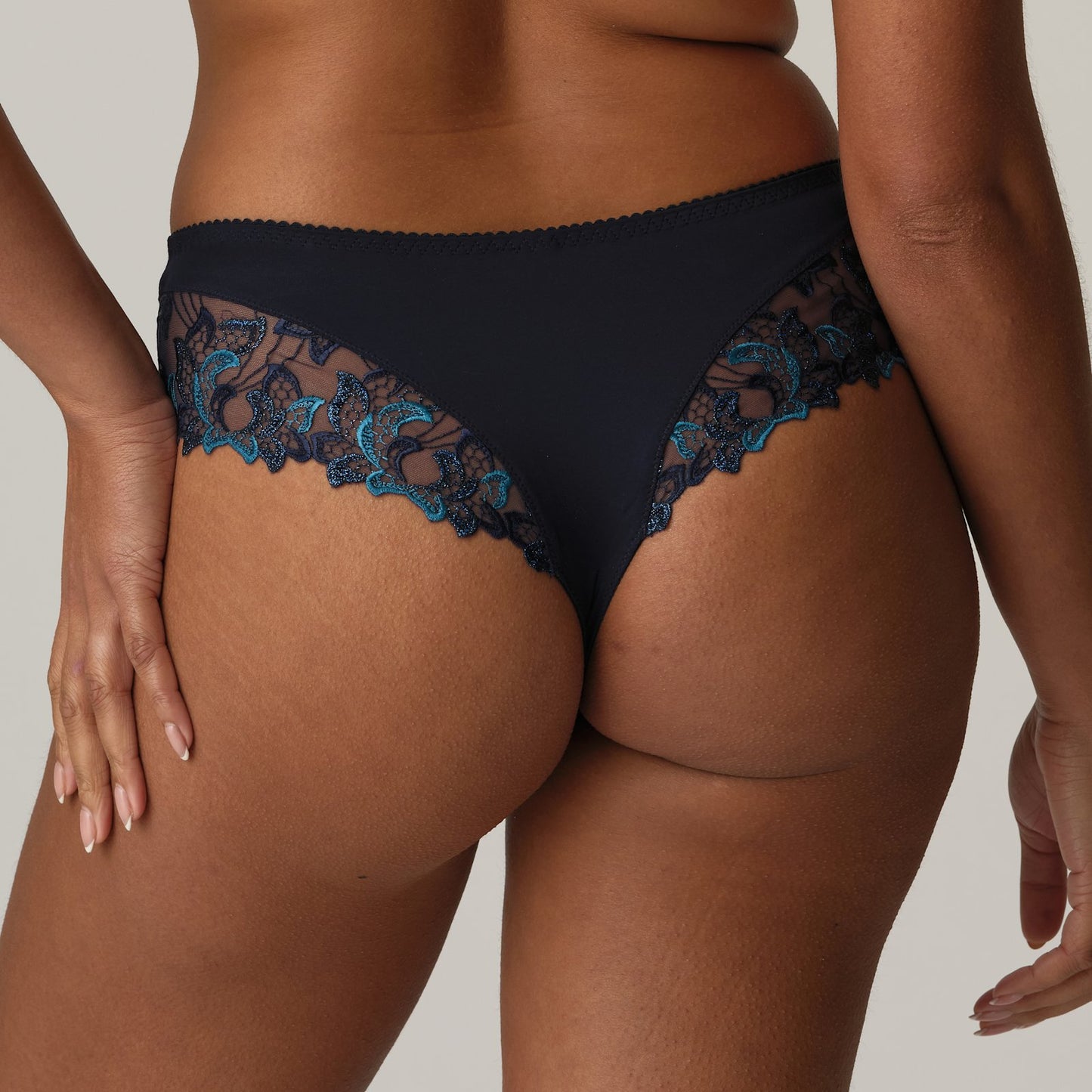 PrimaDonna Deauville Luxury Thong in Velvet Blue