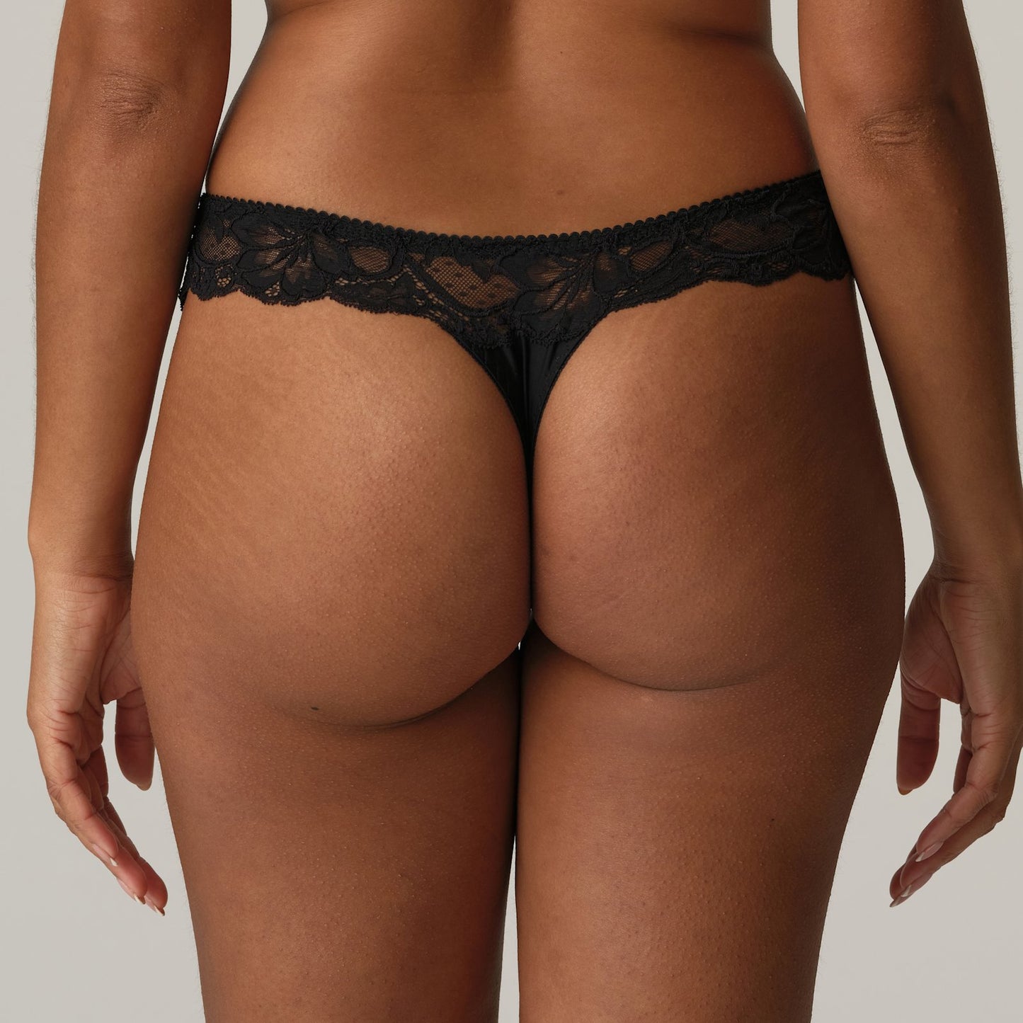 PrimaDonna Madison Thong in Black Tailor