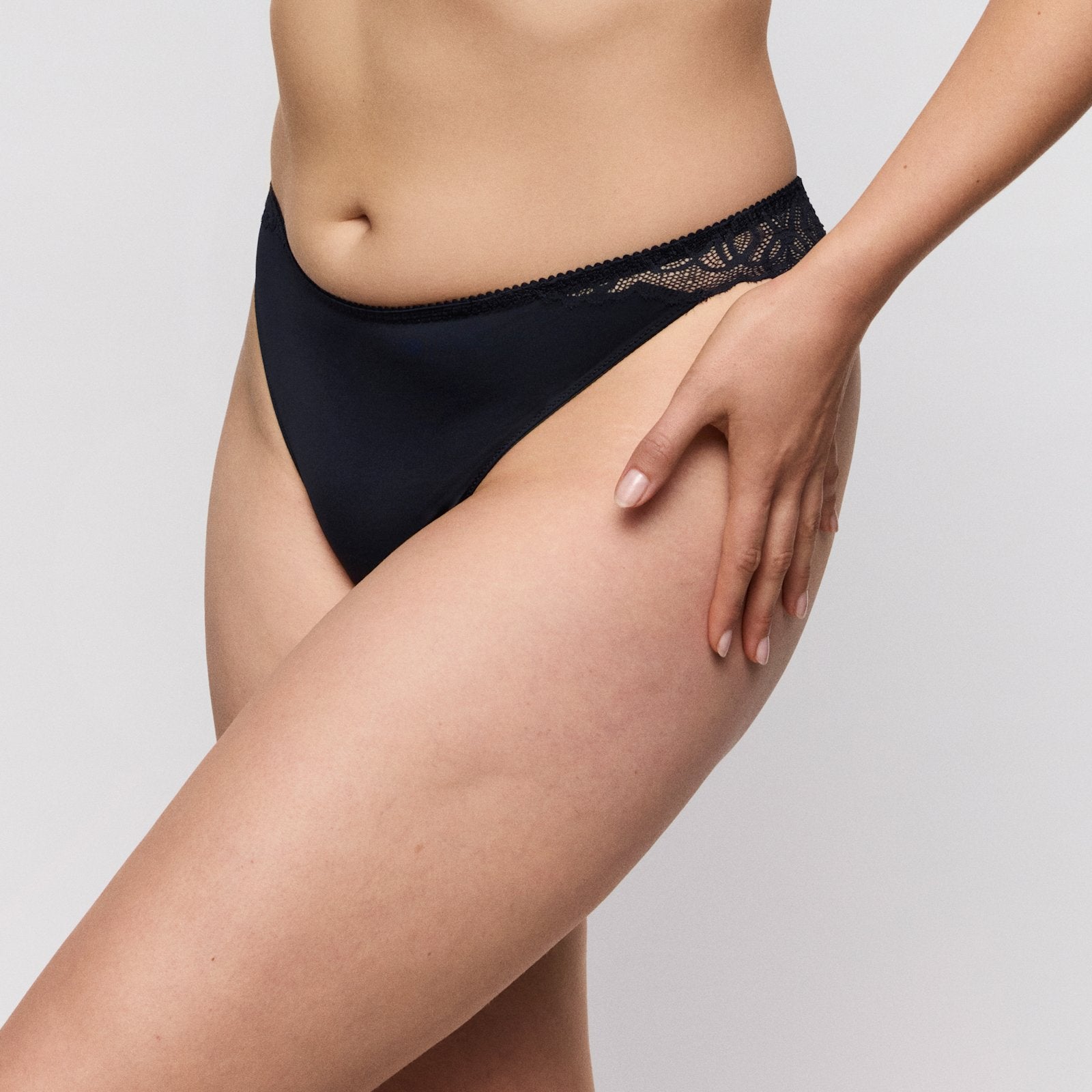 PrimaDonna Salerno Thong in Midnight Blue