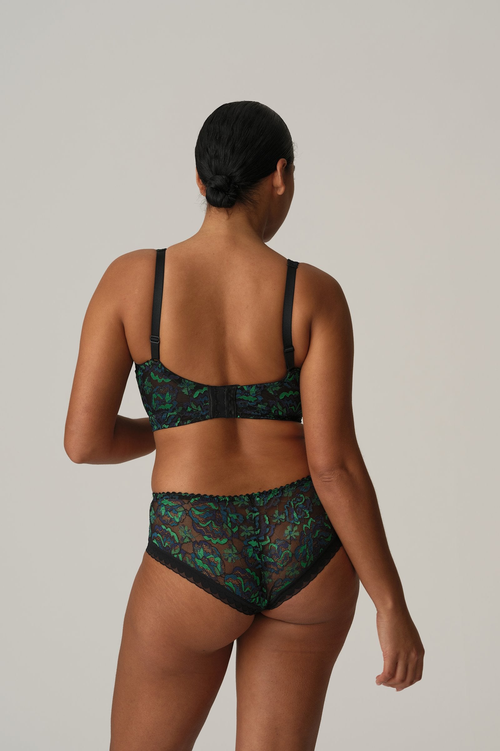 PrimaDonna San Angel Luxury Thong on model in Peacock Feather