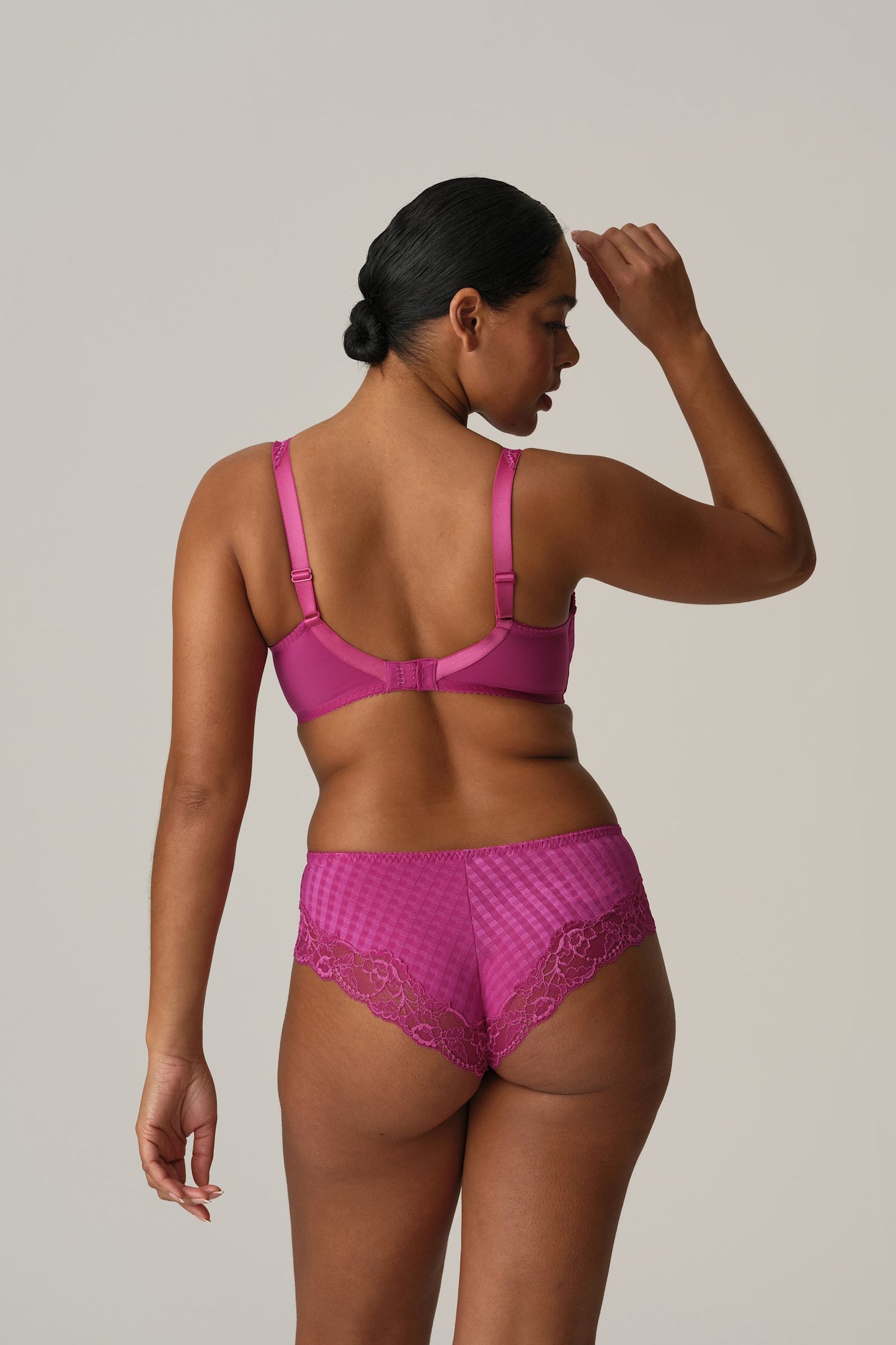 PrimaDonna Madison Full Cup Bra on model in Fuchsia Fiesta