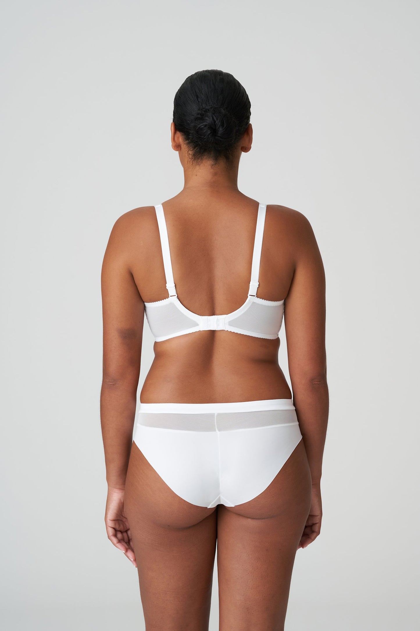 PrimaDonna Sophora Full Cup Bra on model in White