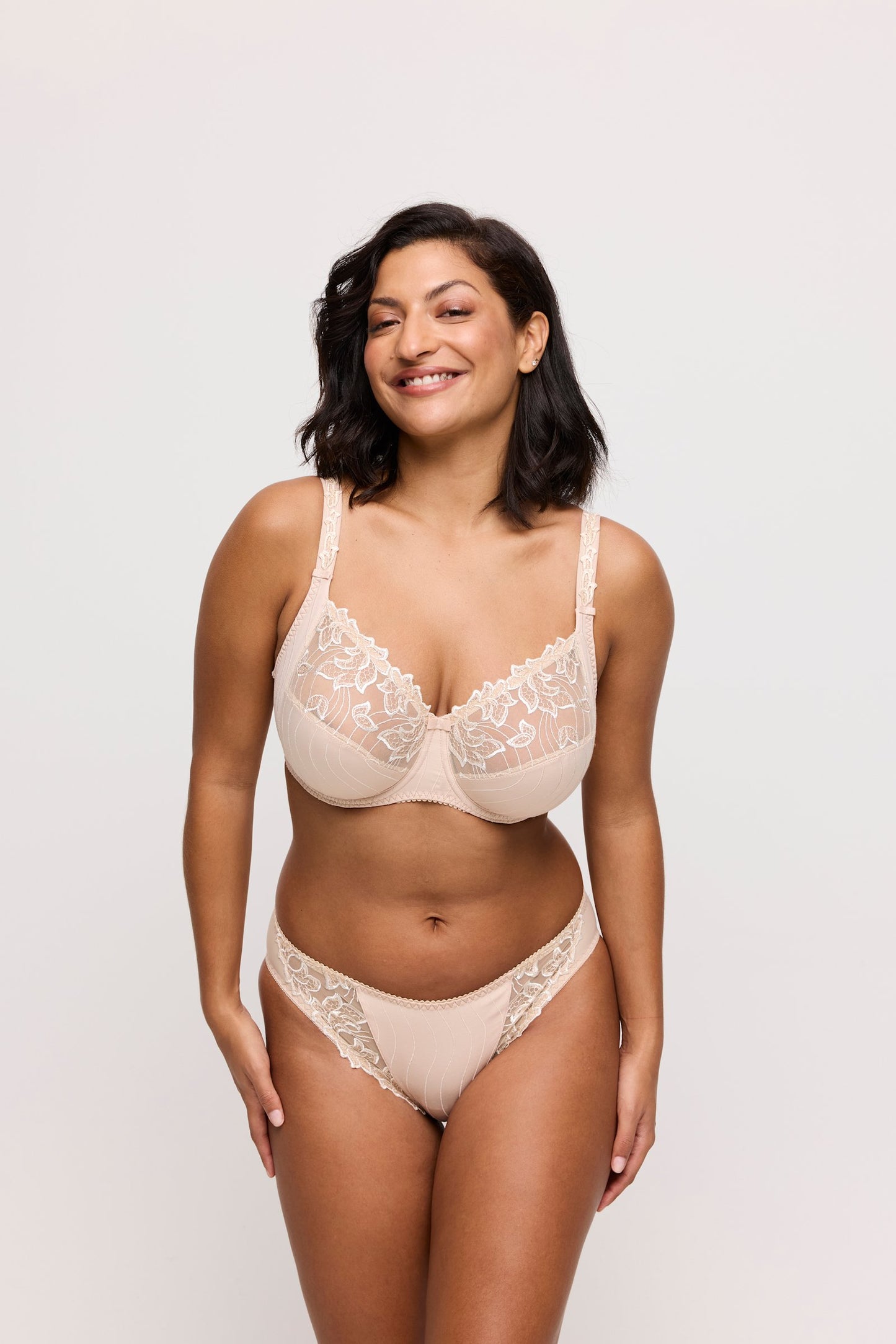 PrimaDonna Deauville Rio Brief on model in Caffé Latte