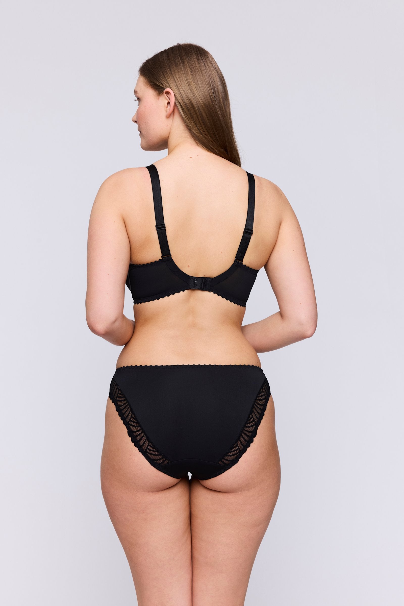 PrimaDonna Gallipoli Rio Brief on model in Black