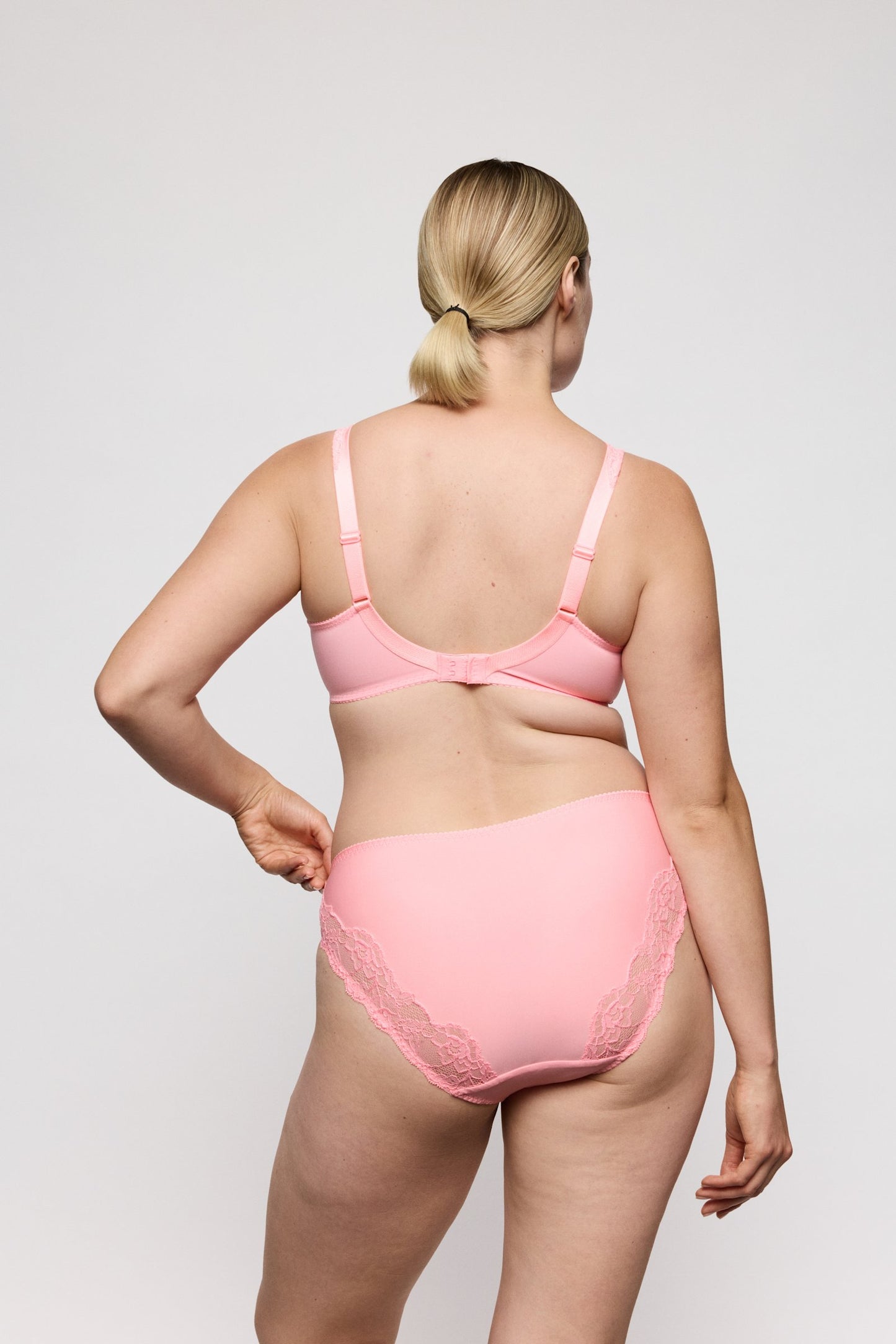 PrimaDonna Madison Rio Brief on model in Pink Parfait