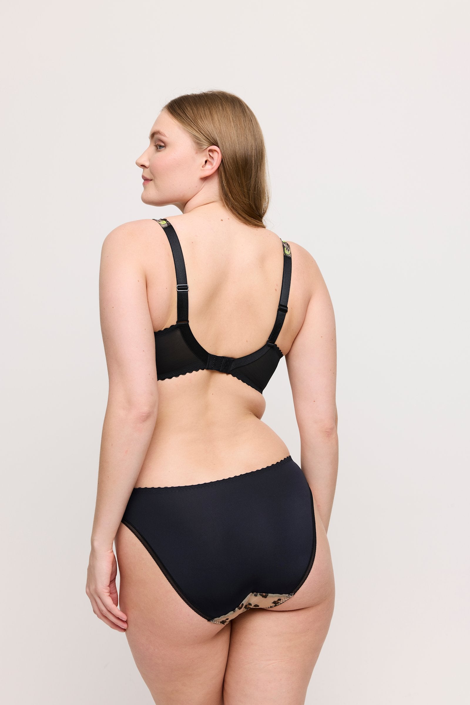PrimaDonna Manali Rio Brief on model in Wild Bloom