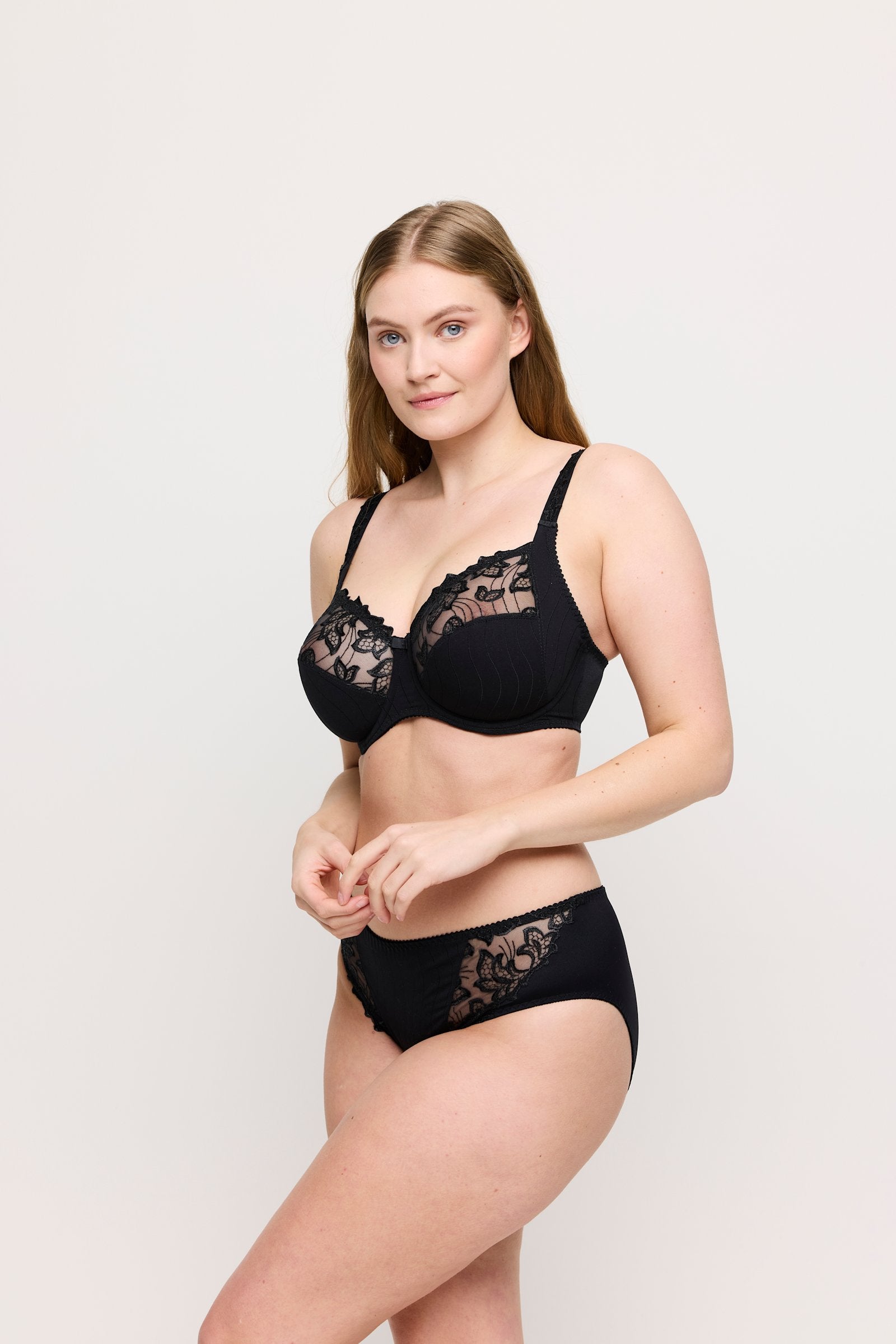 PrimaDonna Deauville Full Brief on model in Black