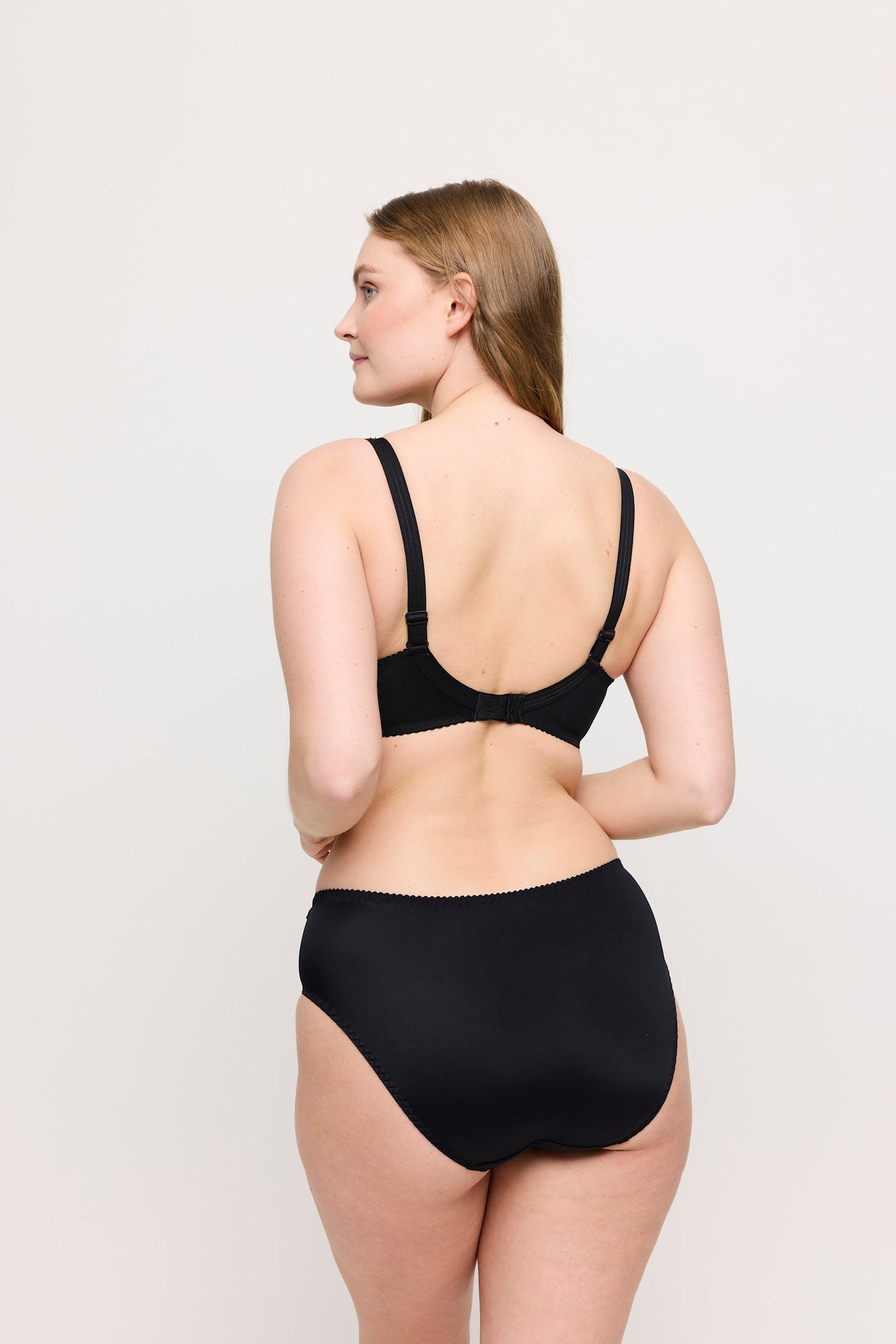 PrimaDonna Deauville Full Brief on model in Black
