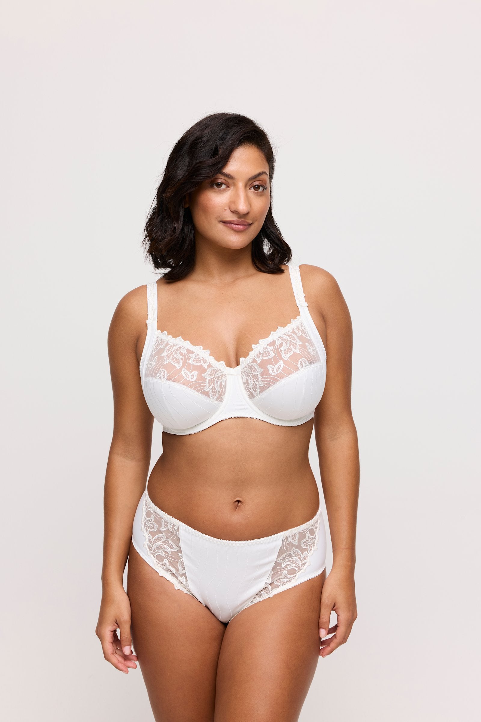 PrimaDonna Deauville Full Brief on model in Natural