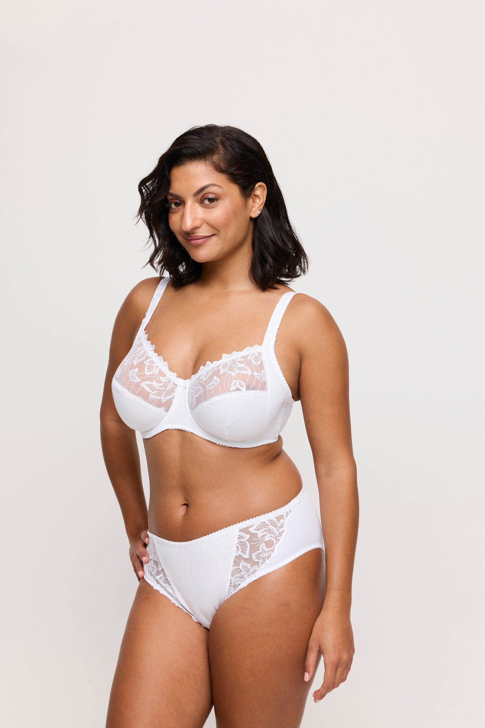 PrimaDonna Deauville Full Brief on model in White