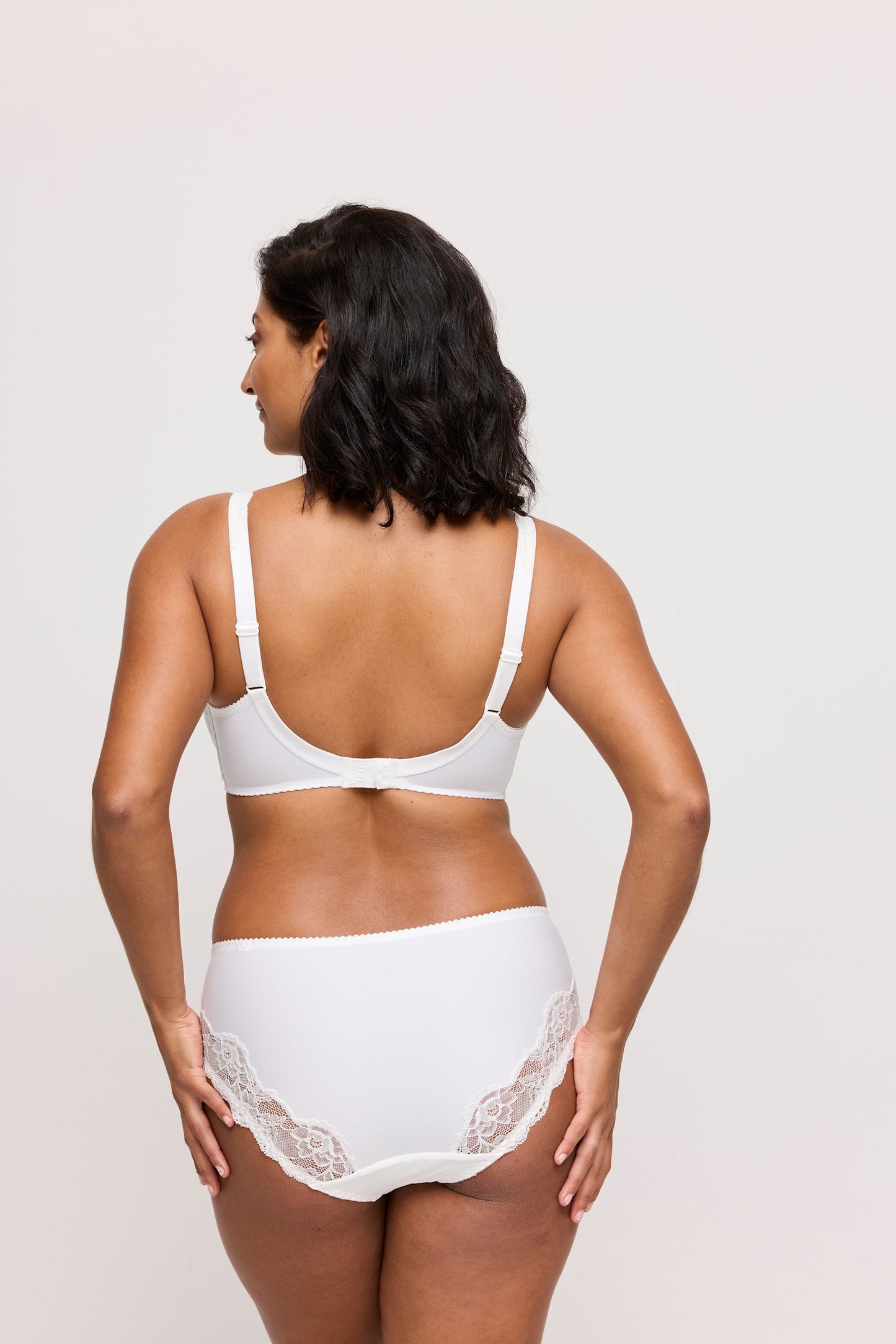 PrimaDonna Madison Full Brief on model in Natural
