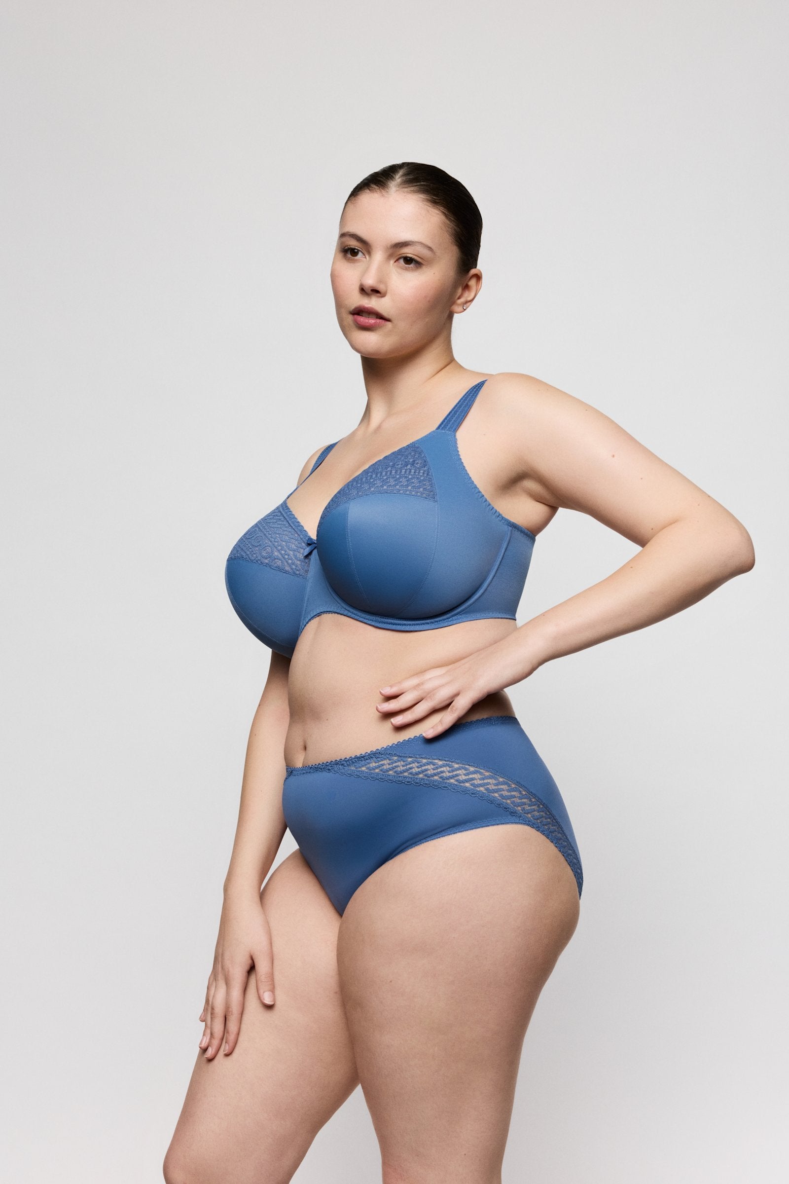 PrimaDonna Montara Full Brief on model in Regatta