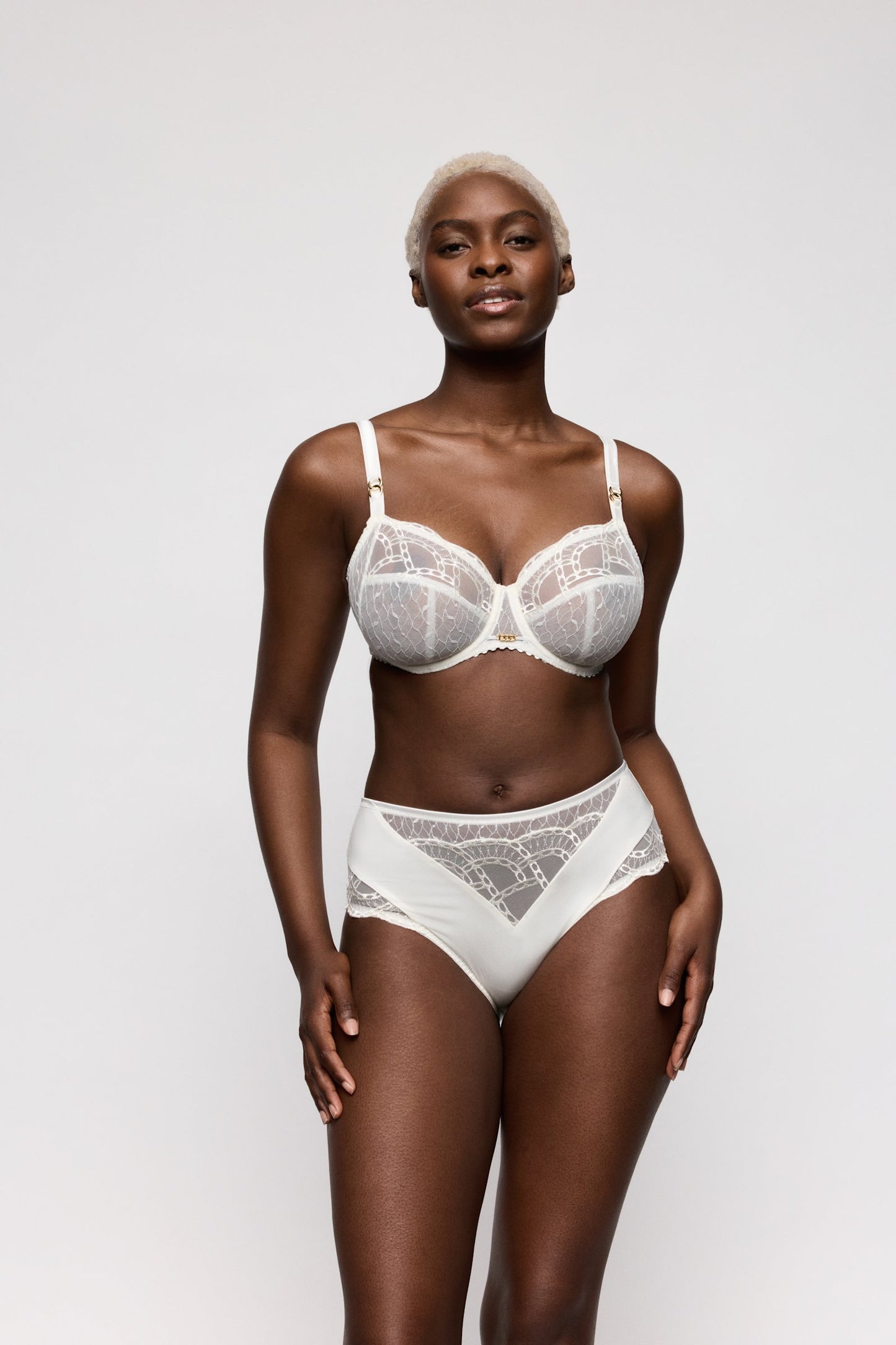 PrimaDonna Naica Full Cup Bra on model in Natural