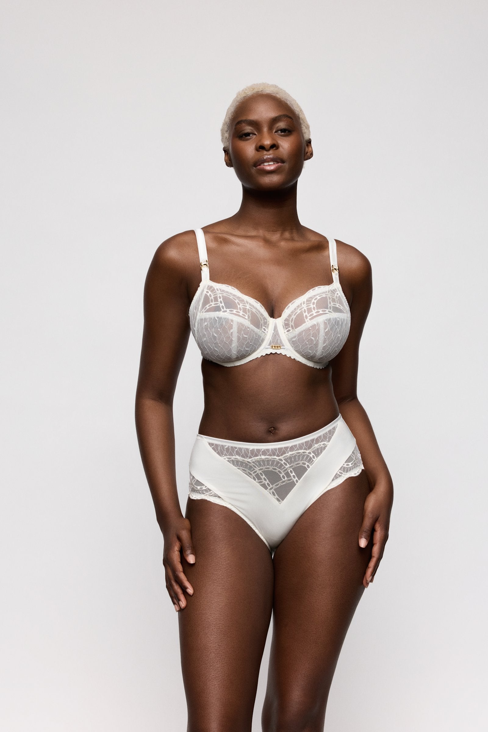 PrimaDonna Naica Full Cup Bra on model in Natural