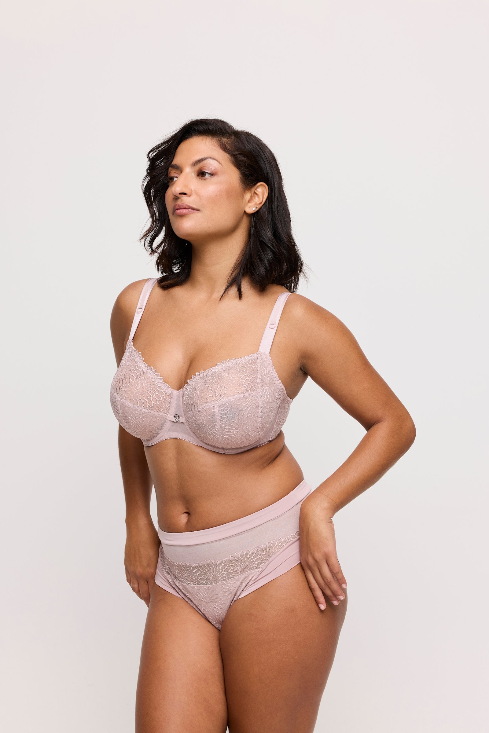 PrimaDonna Sophora Full Brief on model in Bois de Rose