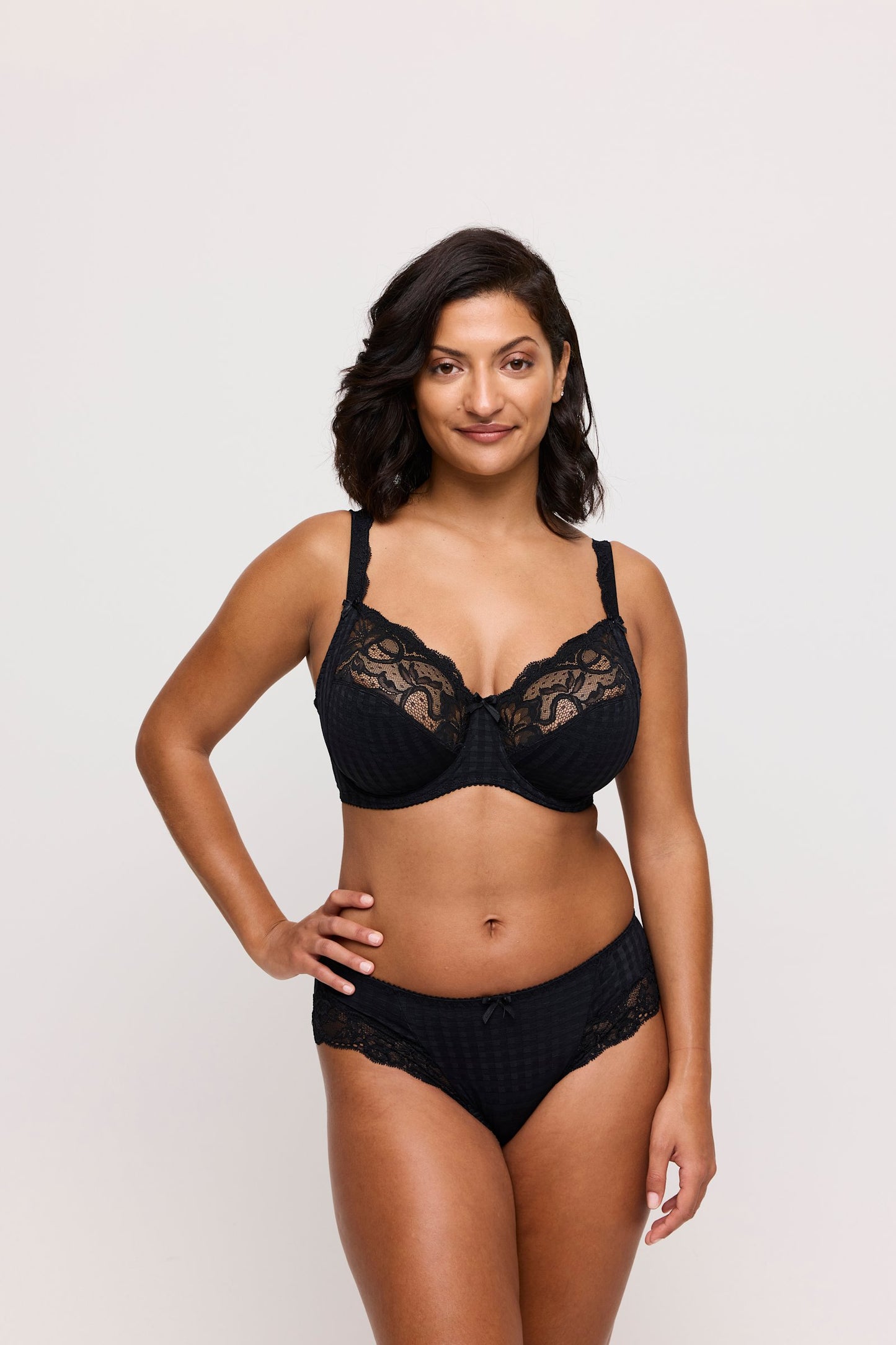 PrimaDonna Madison Hotpant on model in Black