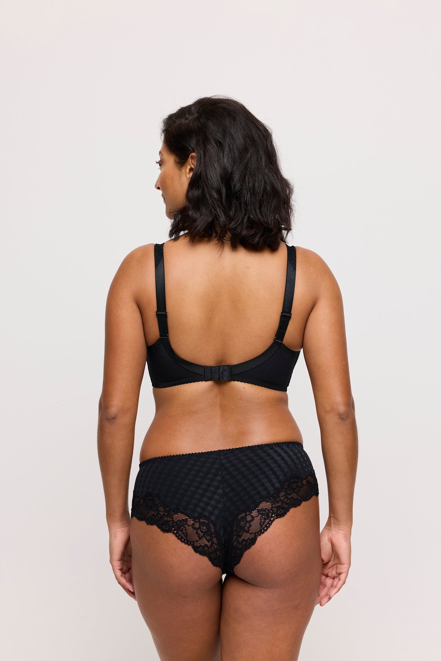 PrimaDonna Madison Full Cup Bra on model in Black