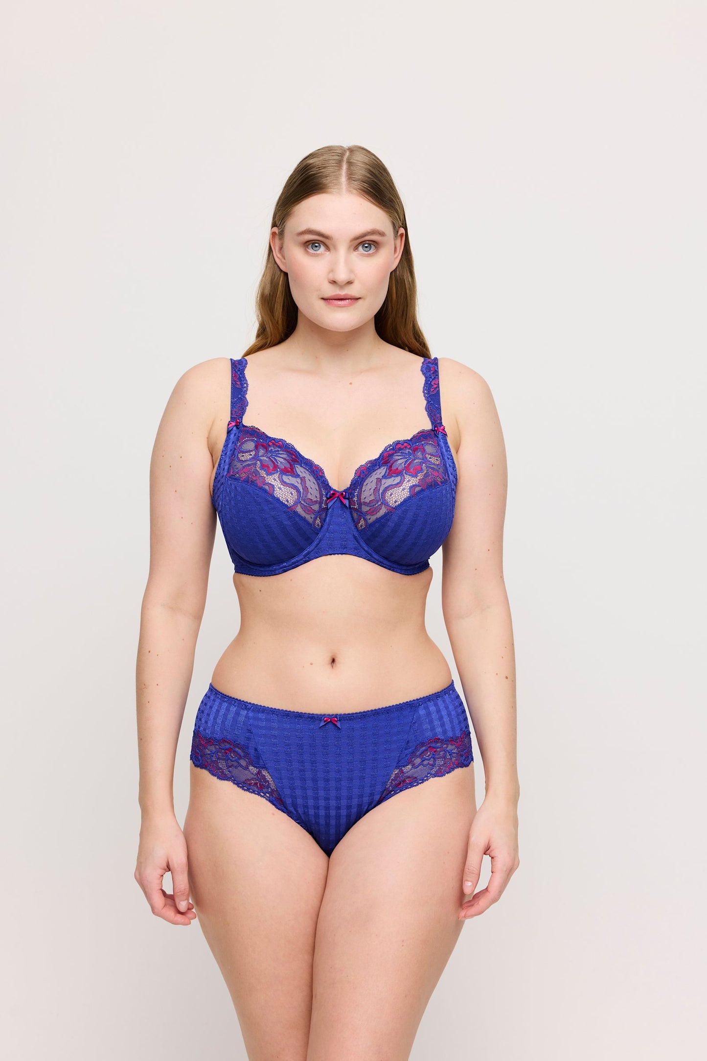 PrimaDonna Madison Full Cup Bra on model in Blueberry Kiss