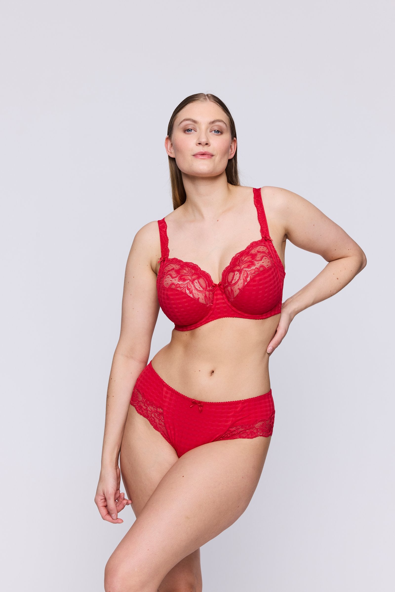 PrimaDonna Madison Hotpant on model in Scarlet