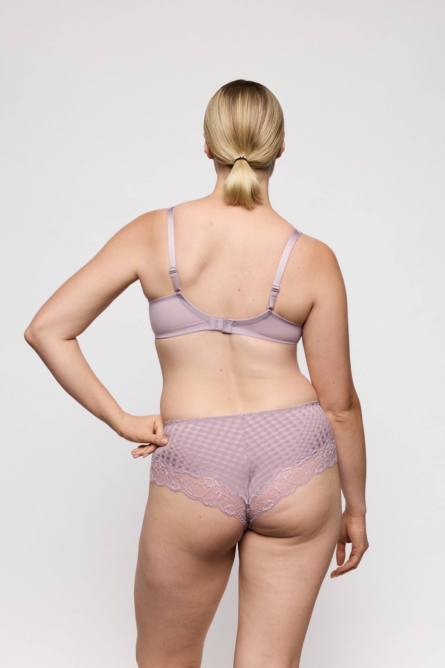 PrimaDonna Madison Hotpant on model in Soft Sand