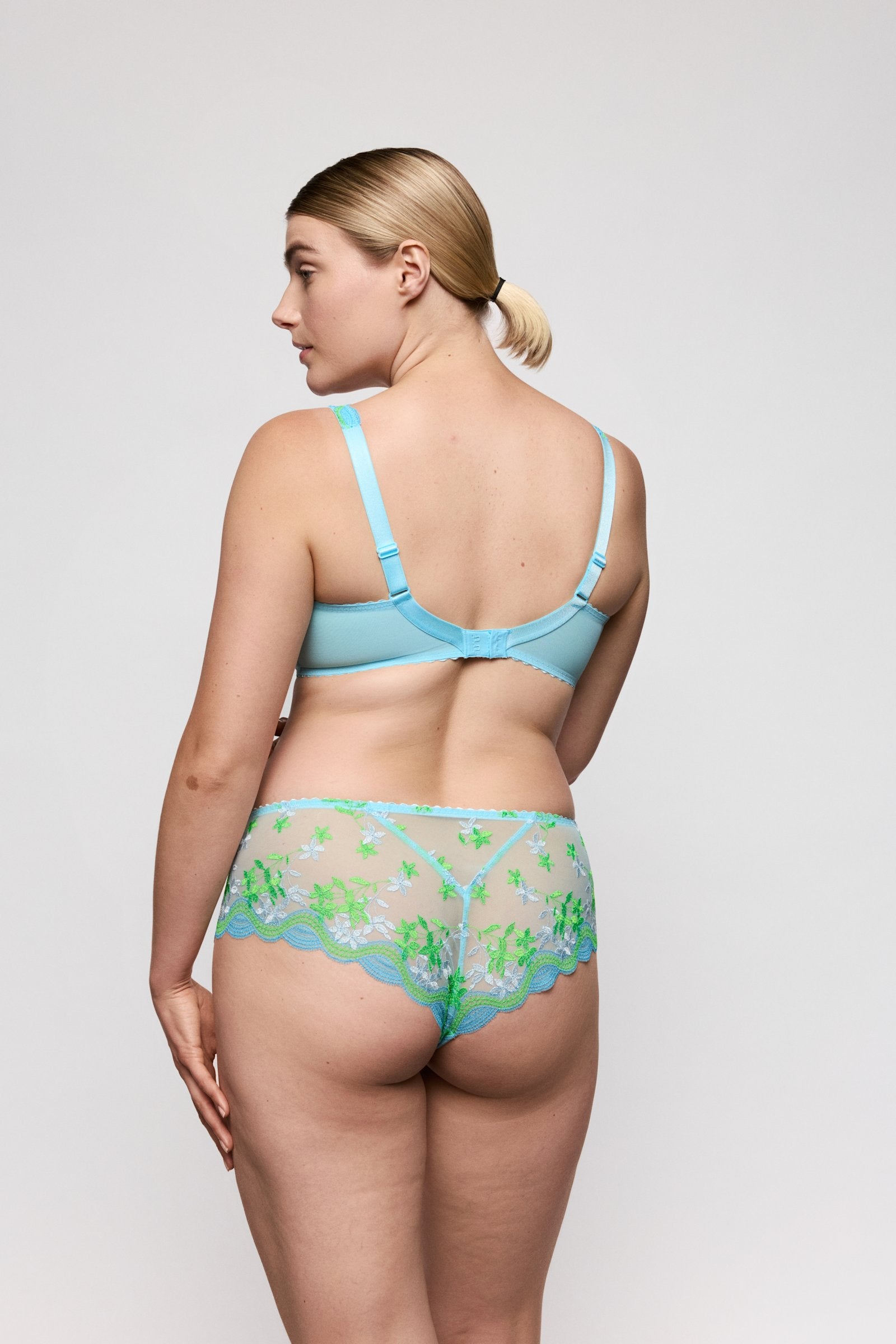 PrimaDonna Cala Luna Luxury Thong on model in Ice Dream