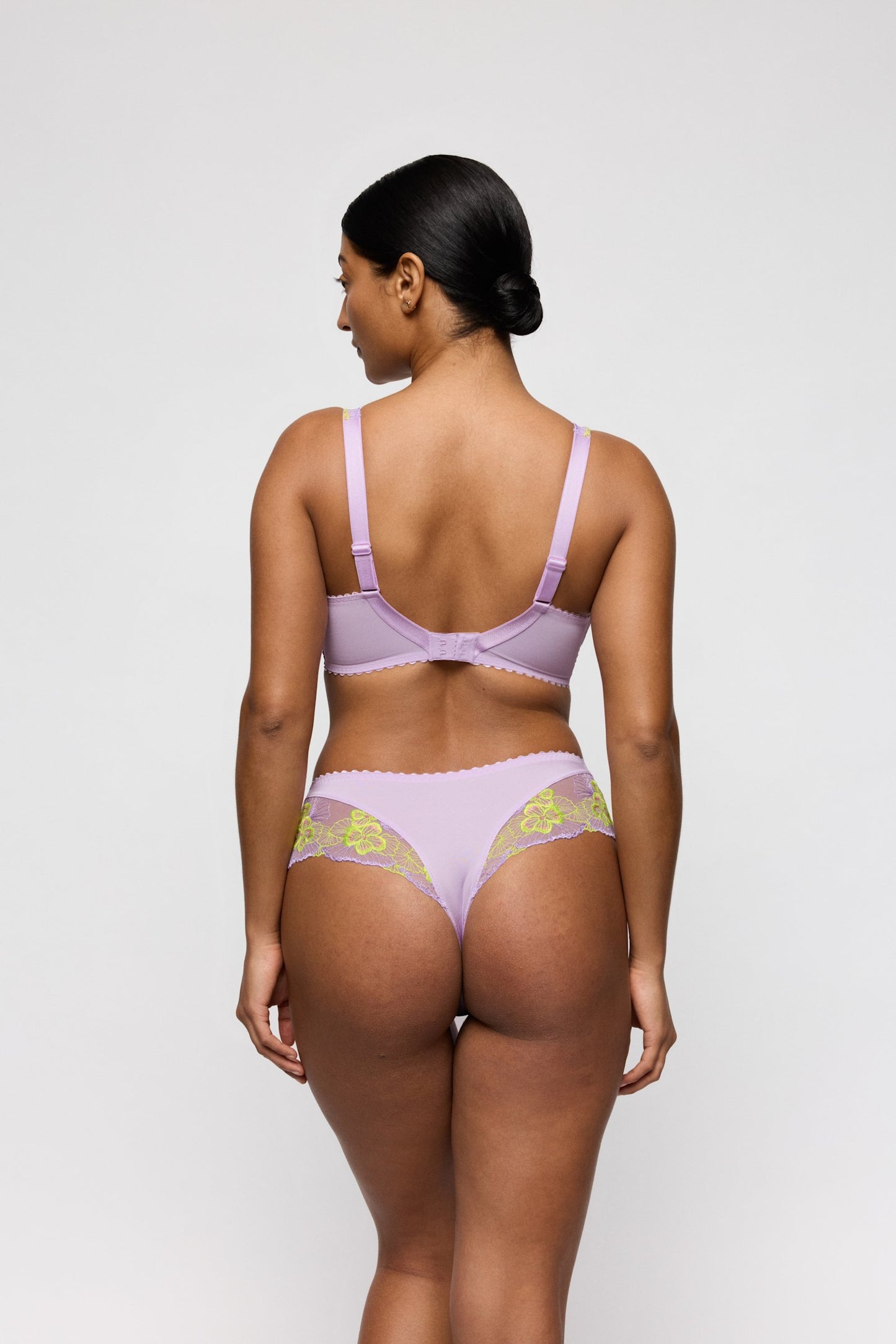 PrimaDonna Ixia Luxury Thong on model in Wisteria