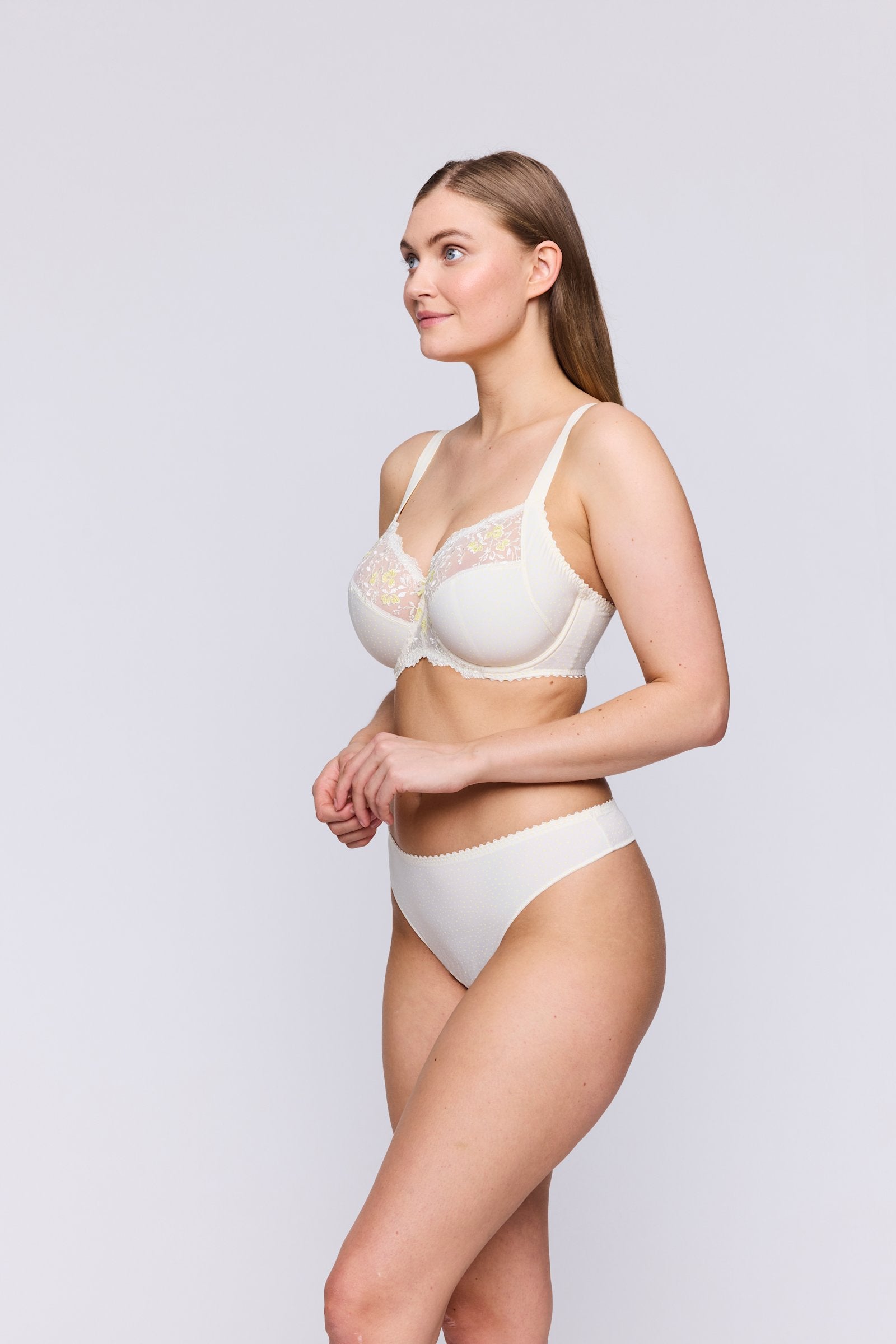 PrimaDonna Novaro Thong on model in Vintage Natural