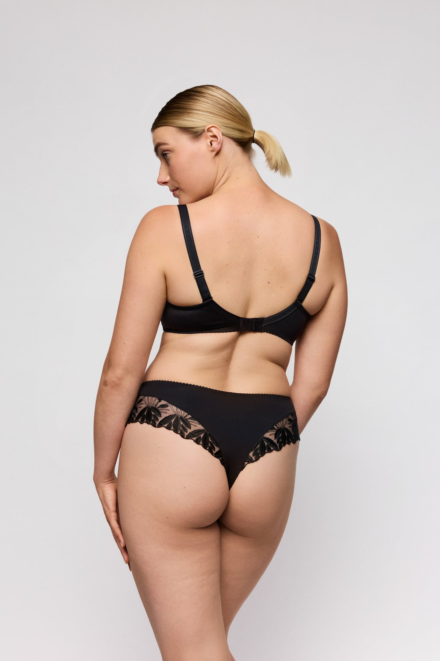 PrimaDonna Orlando Luxury Thong on model in Charcoal