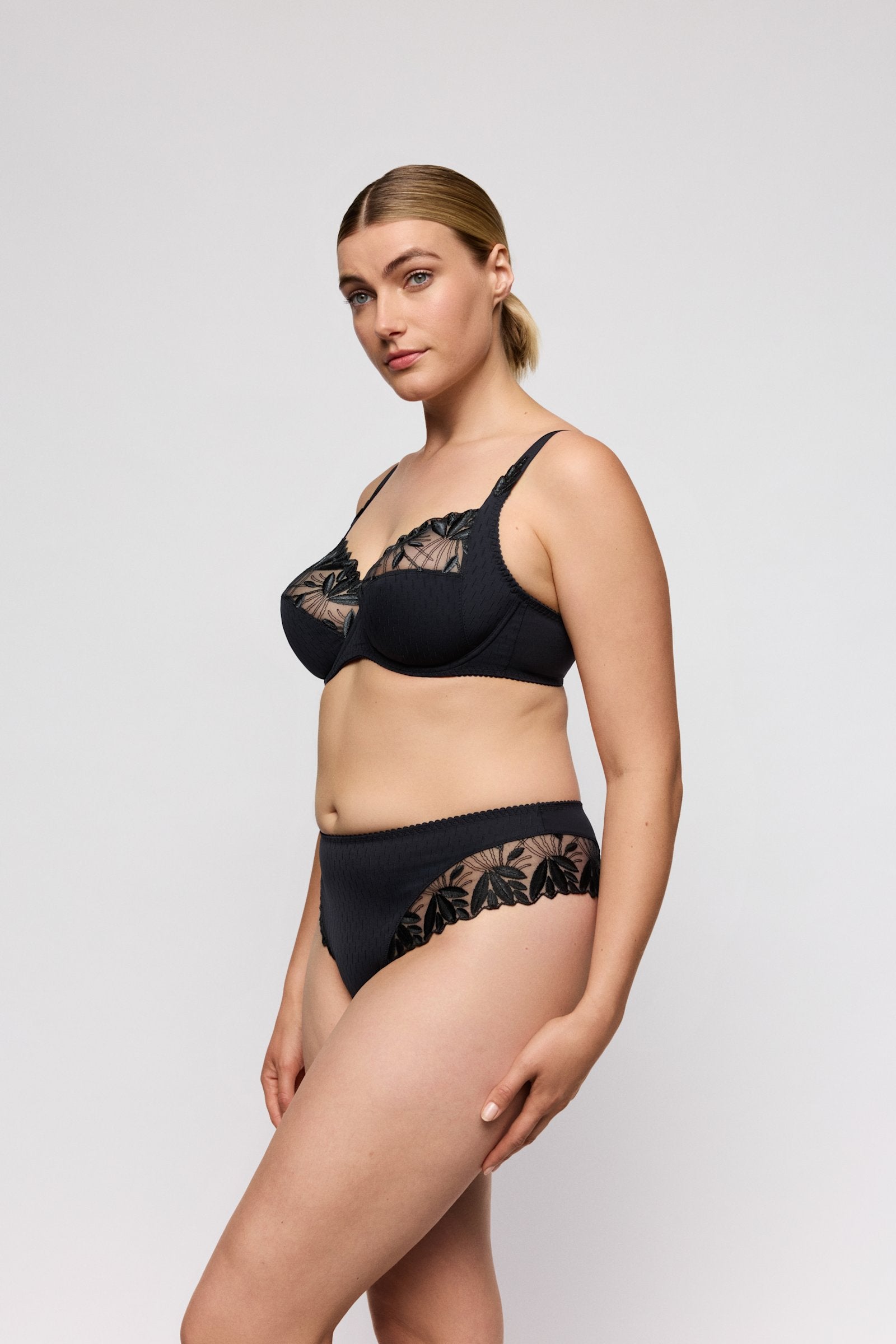 PrimaDonna Orlando Luxury Thong on model in Charcoal