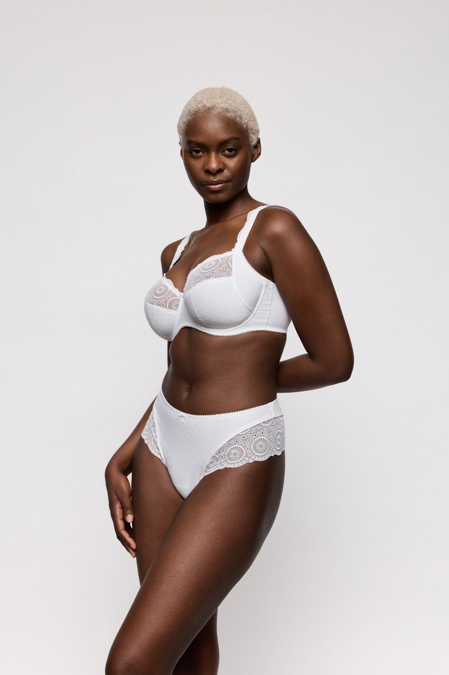 PrimaDonna Osino Luxury Thong on model in White