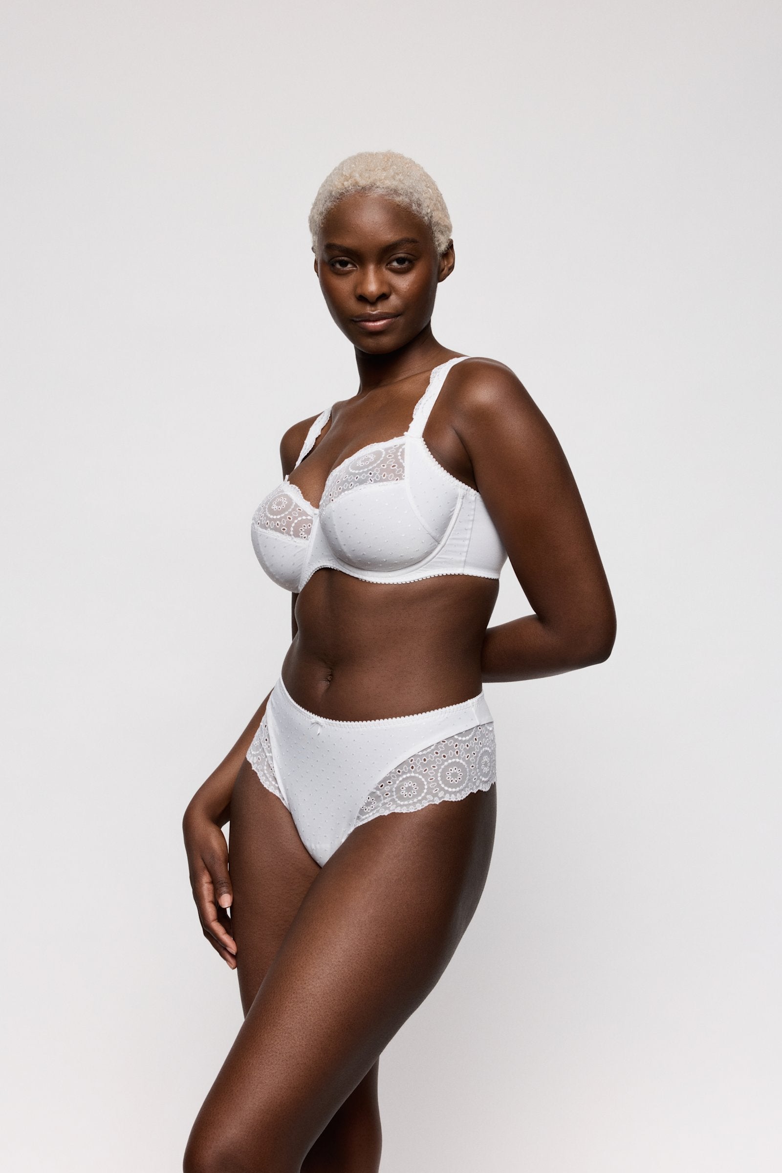PrimaDonna Osino Luxury Thong on model in White